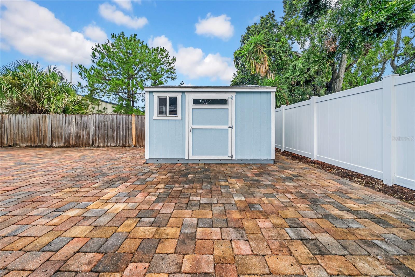 Listing photo id 41 for 12402 84th Way