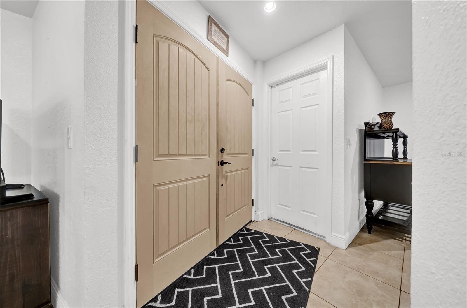 Listing photo id 3 for 12402 84th Way