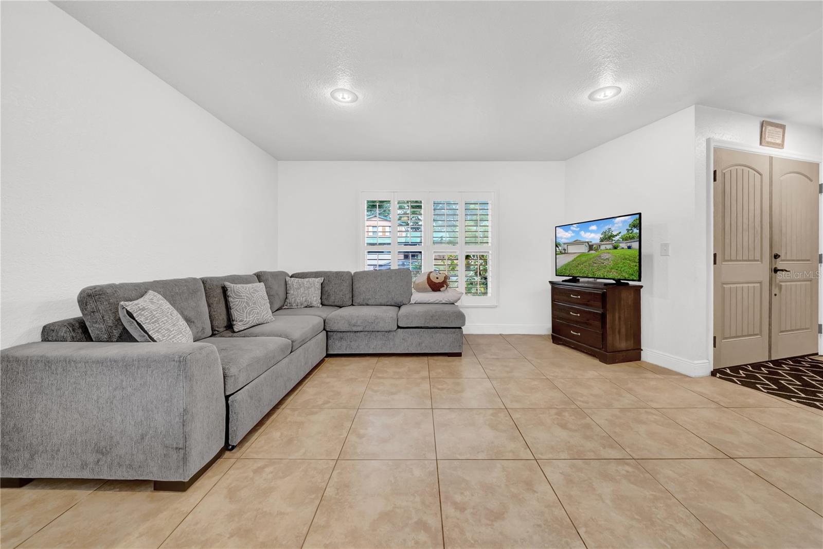 Listing photo id 6 for 12402 84th Way