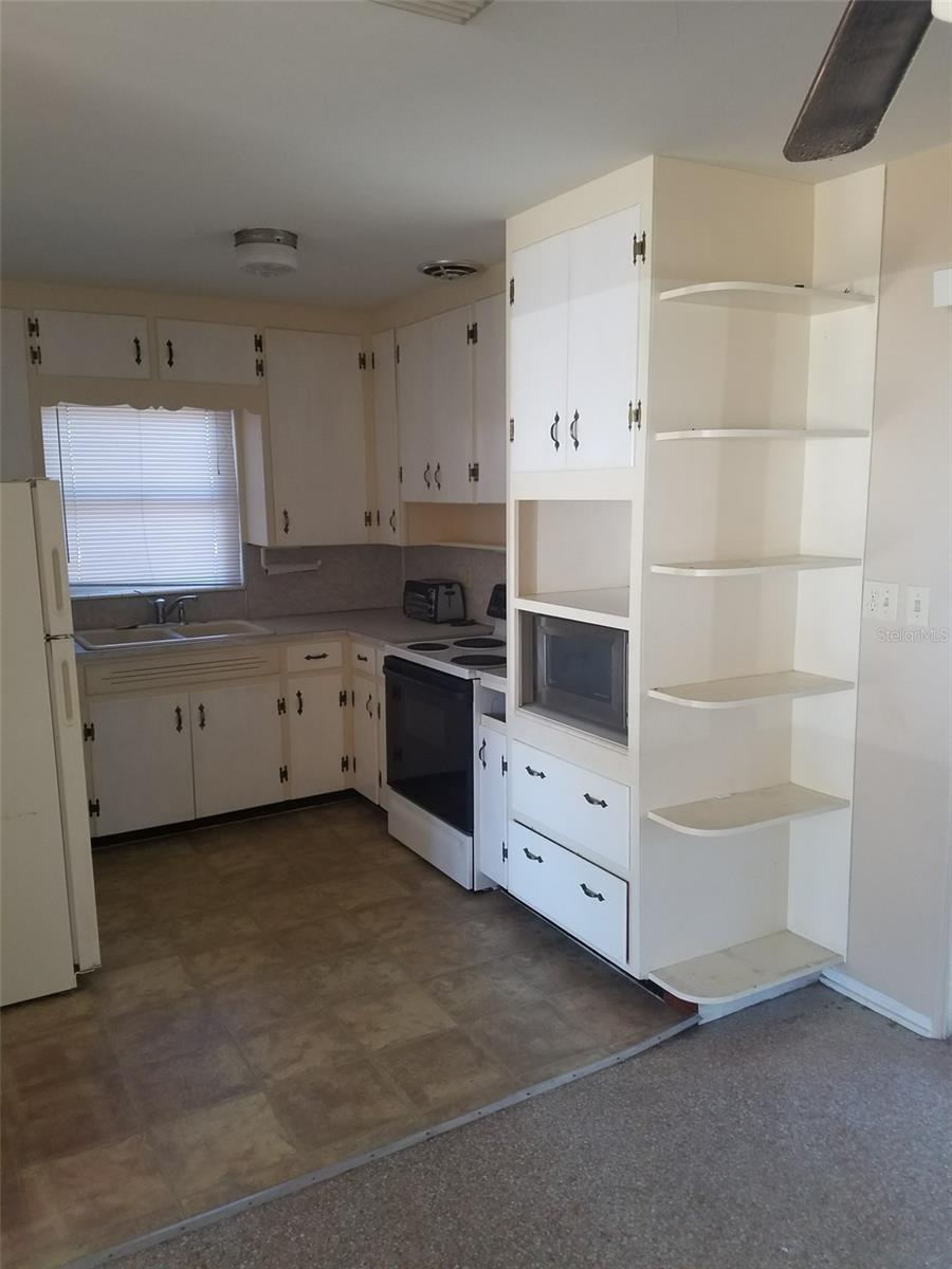 Image 4 of 10 For 8029 25th Avenue N