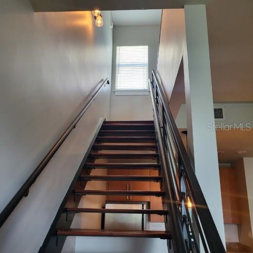 Image 12 of 25 For 1501 Doyle Carlton Drive 404