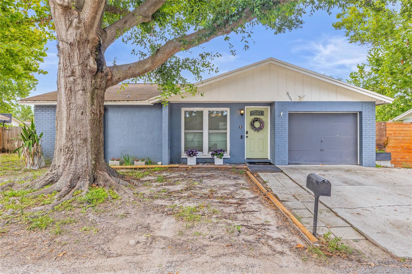 Details for 9504 Woodborough Court, TAMPA, FL 33615