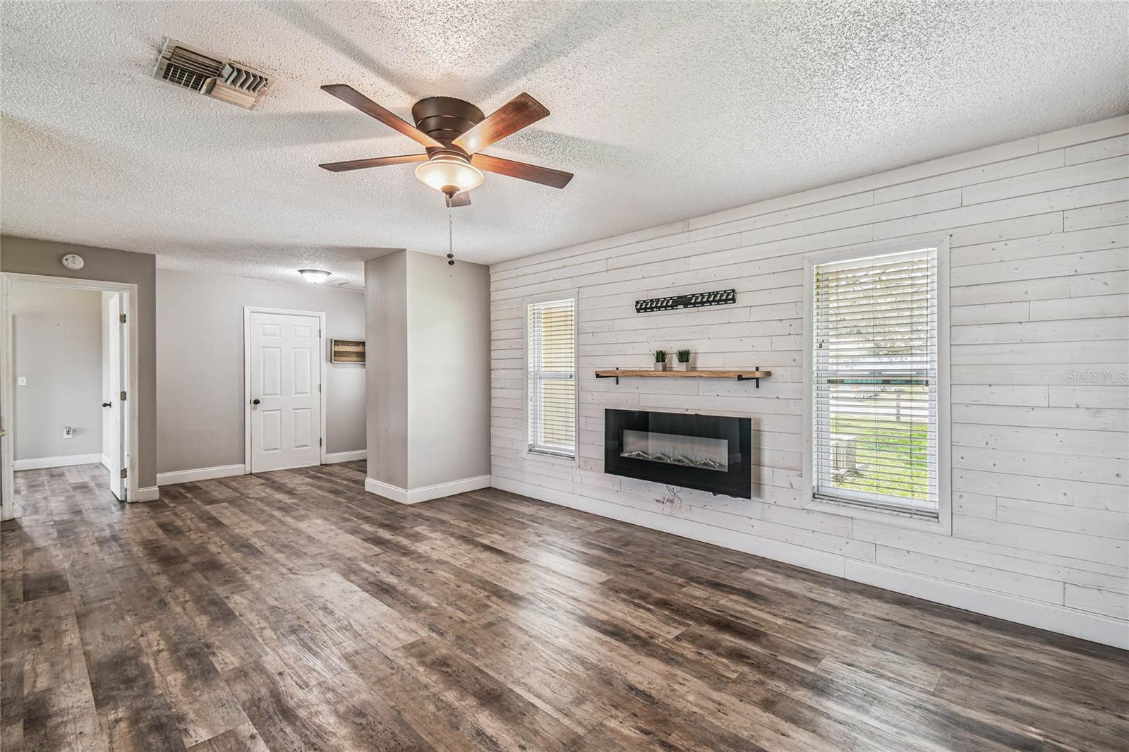 Image 2 of 43 For 11544 Linden Drive
