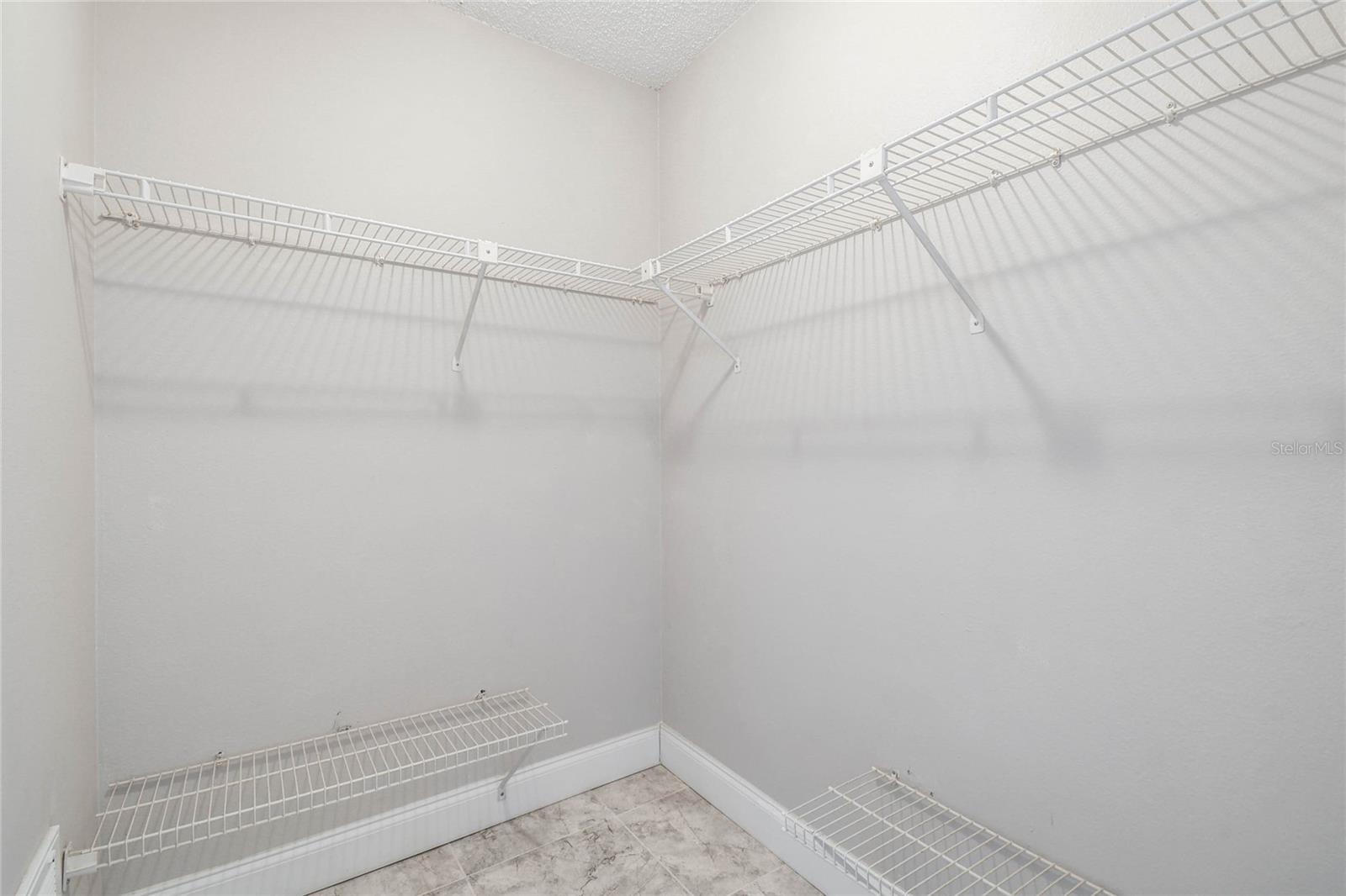 Image 25 of 43 For 11544 Linden Drive