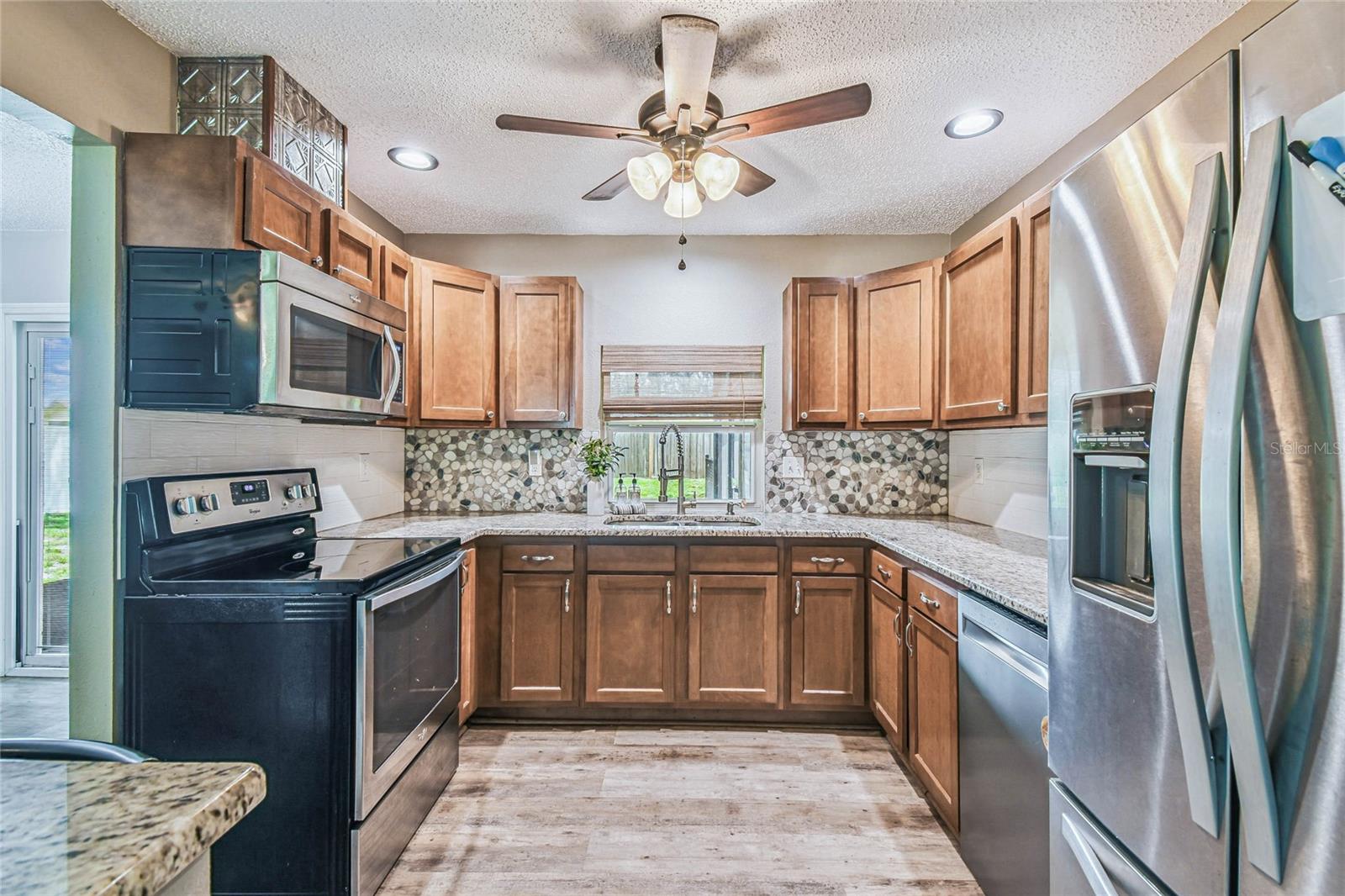 Image 7 of 43 For 11544 Linden Drive