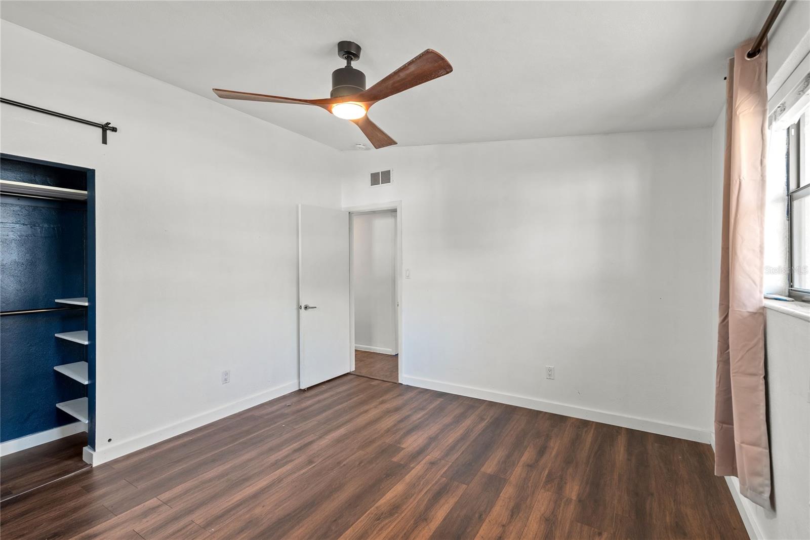 Image 12 of 22 For 2407 Lois Avenue