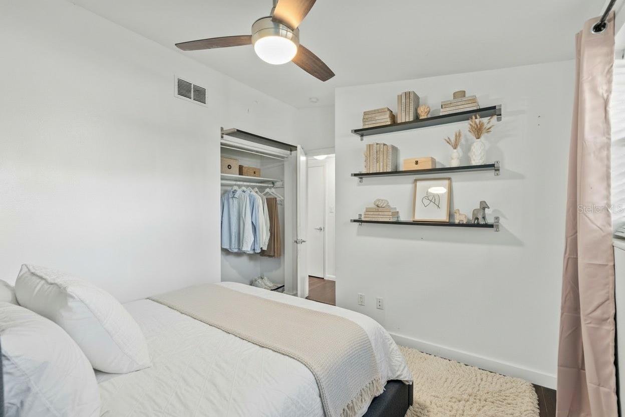 Image 23 of 27 For 2407 Lois Avenue