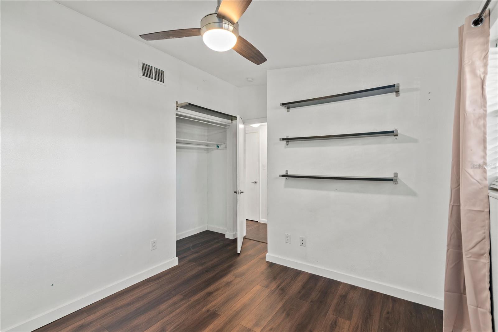 Image 24 of 27 For 2407 Lois Avenue