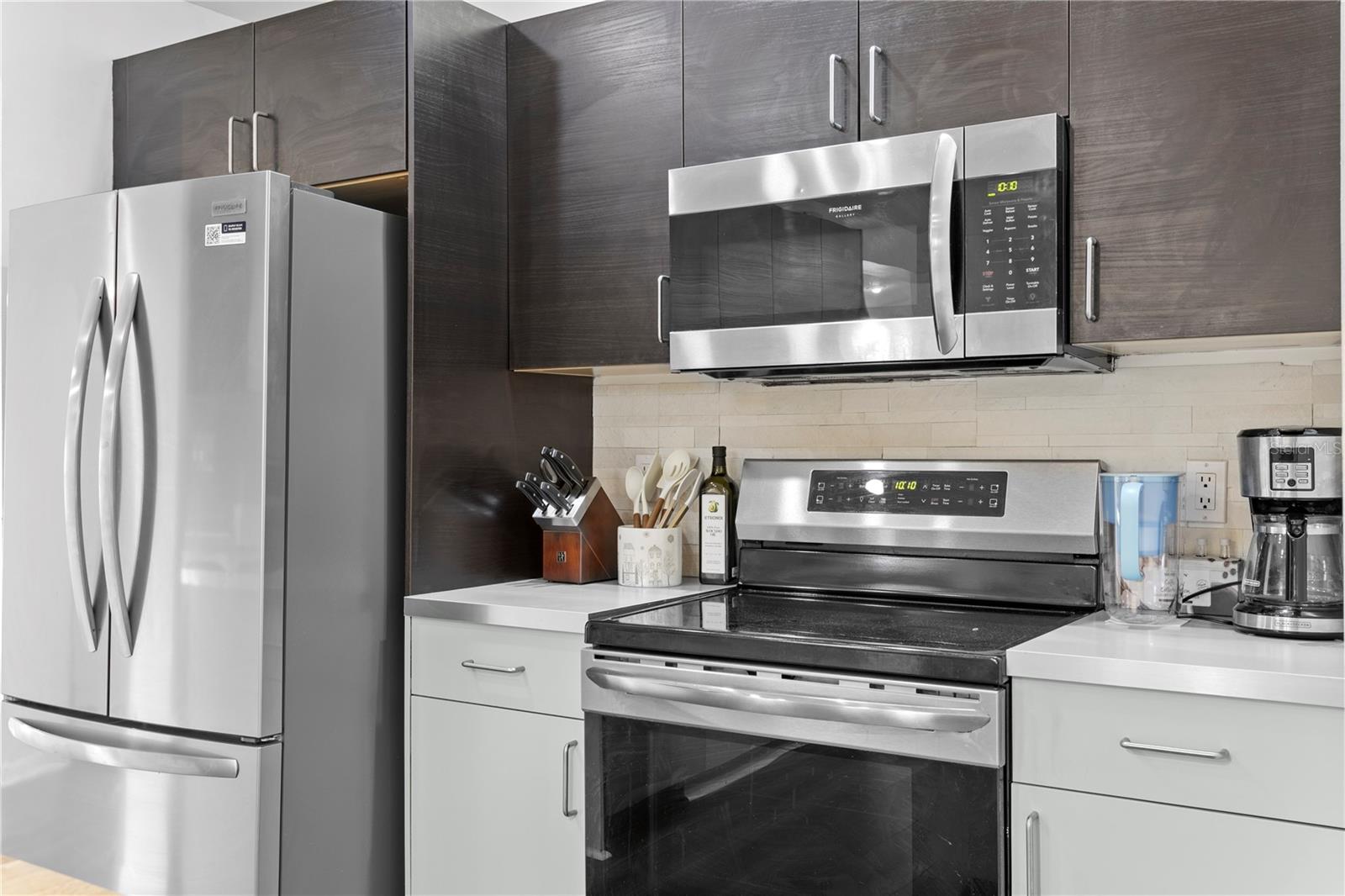 Image 32 of 53 For 2407 Lois Avenue