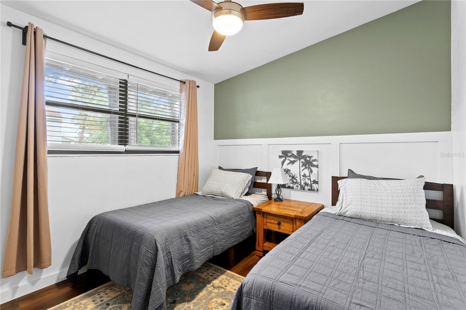 Image 38 of 53 For 2407 Lois Avenue