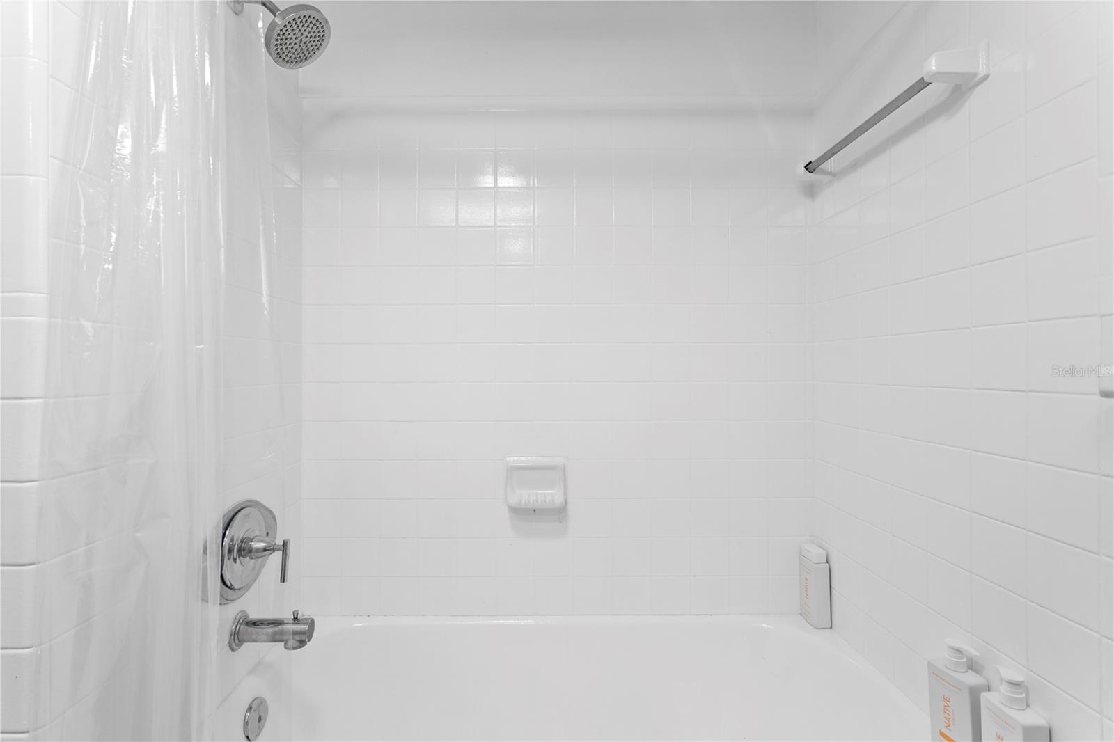 Image 40 of 53 For 2407 Lois Avenue