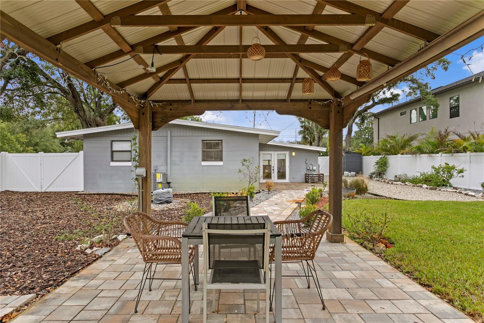 Image 48 of 53 For 2407 Lois Avenue