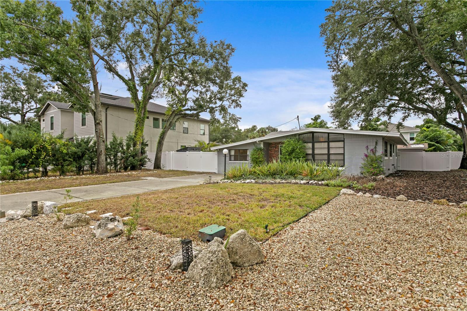 Image 52 of 53 For 2407 Lois Avenue