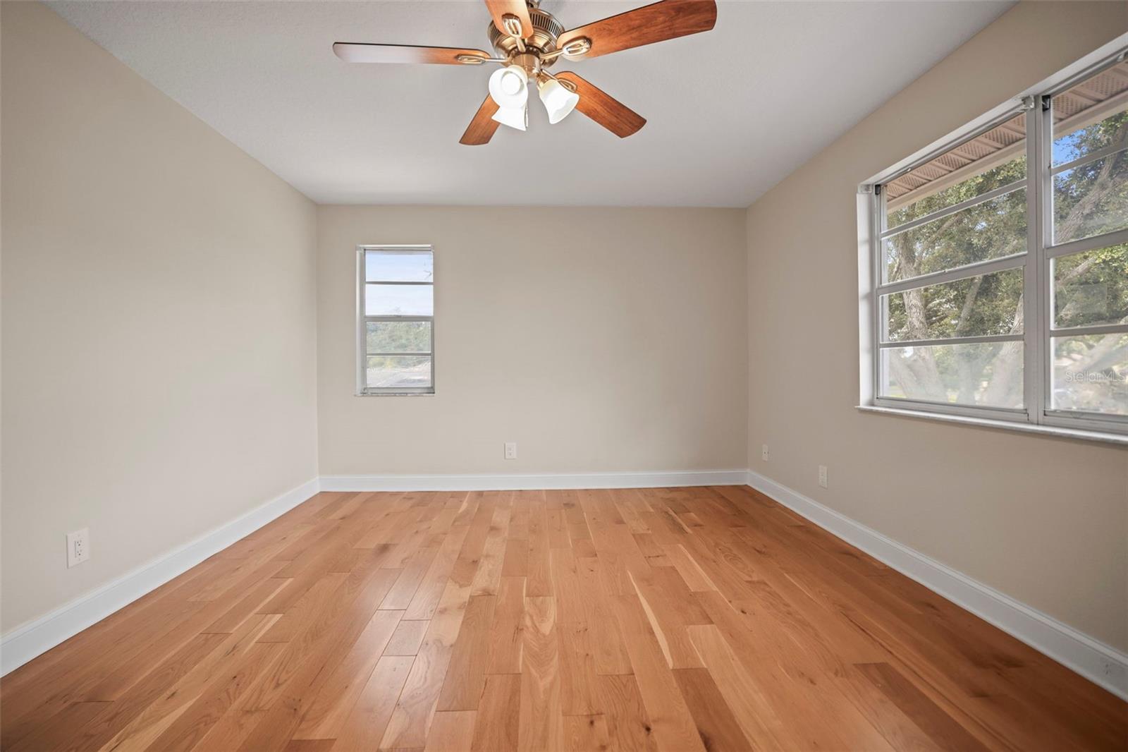 Image 31 of 51 For 957 Weathersfield Drive