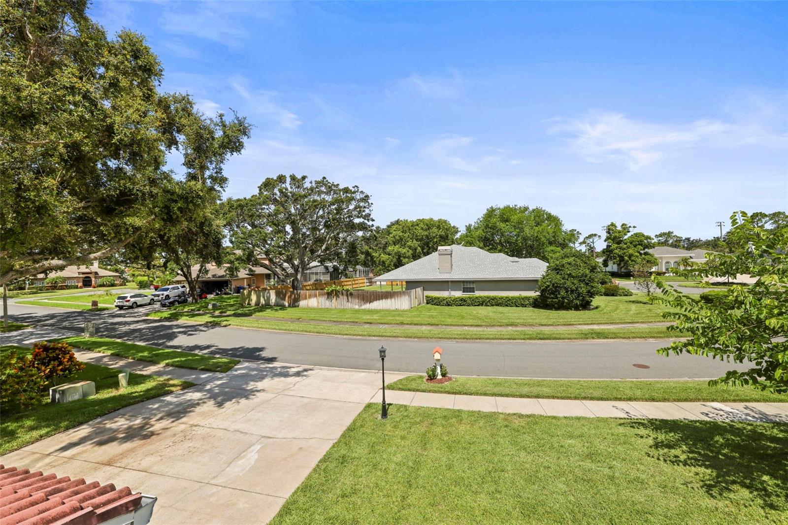 Image 34 of 51 For 957 Weathersfield Drive