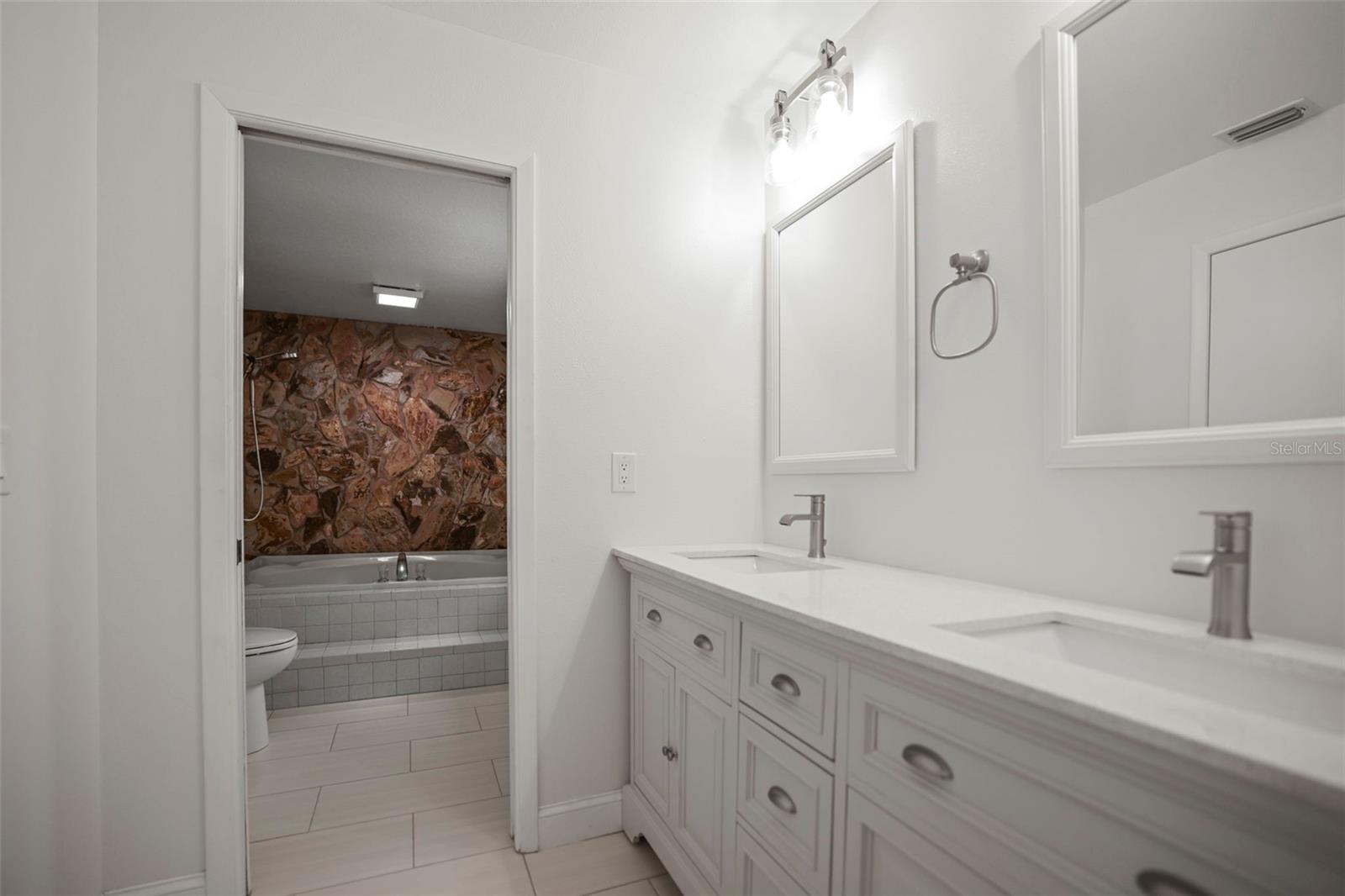 Image 46 of 51 For 957 Weathersfield Drive