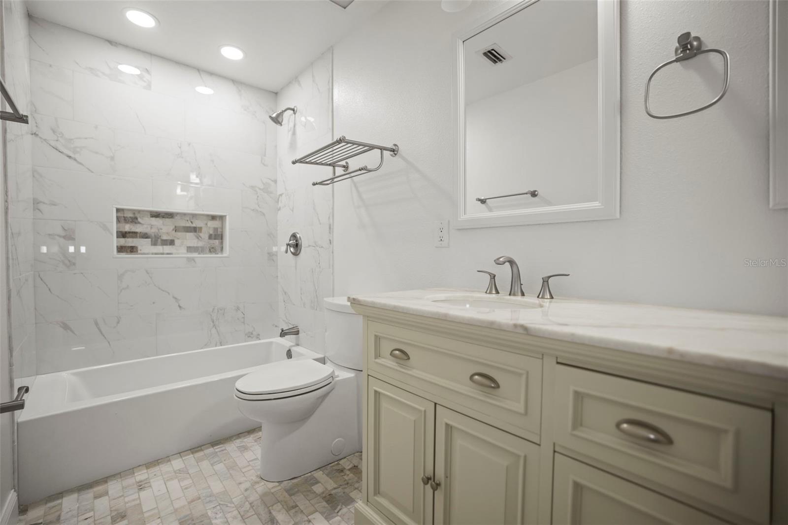 Image 48 of 51 For 957 Weathersfield Drive