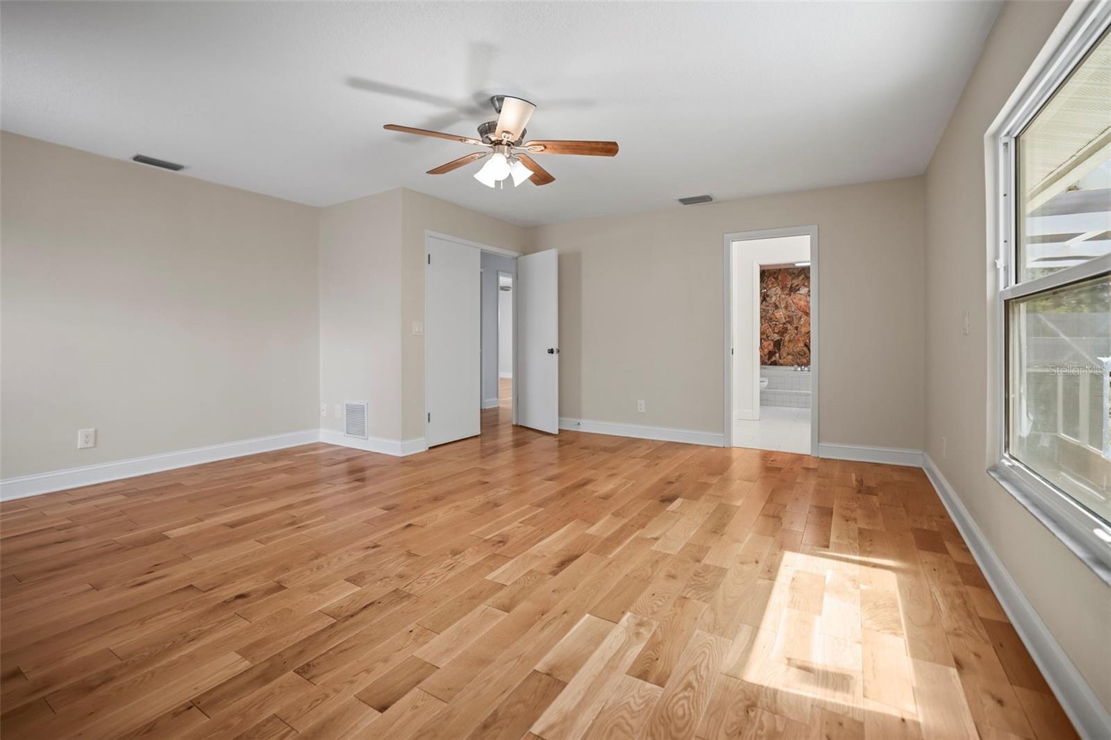 Image 49 of 51 For 957 Weathersfield Drive