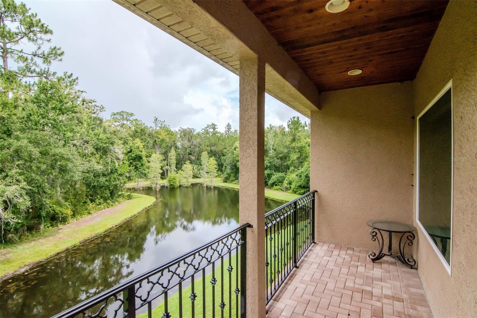 Image 38 of 45 For 9401 Greenpointe Drive