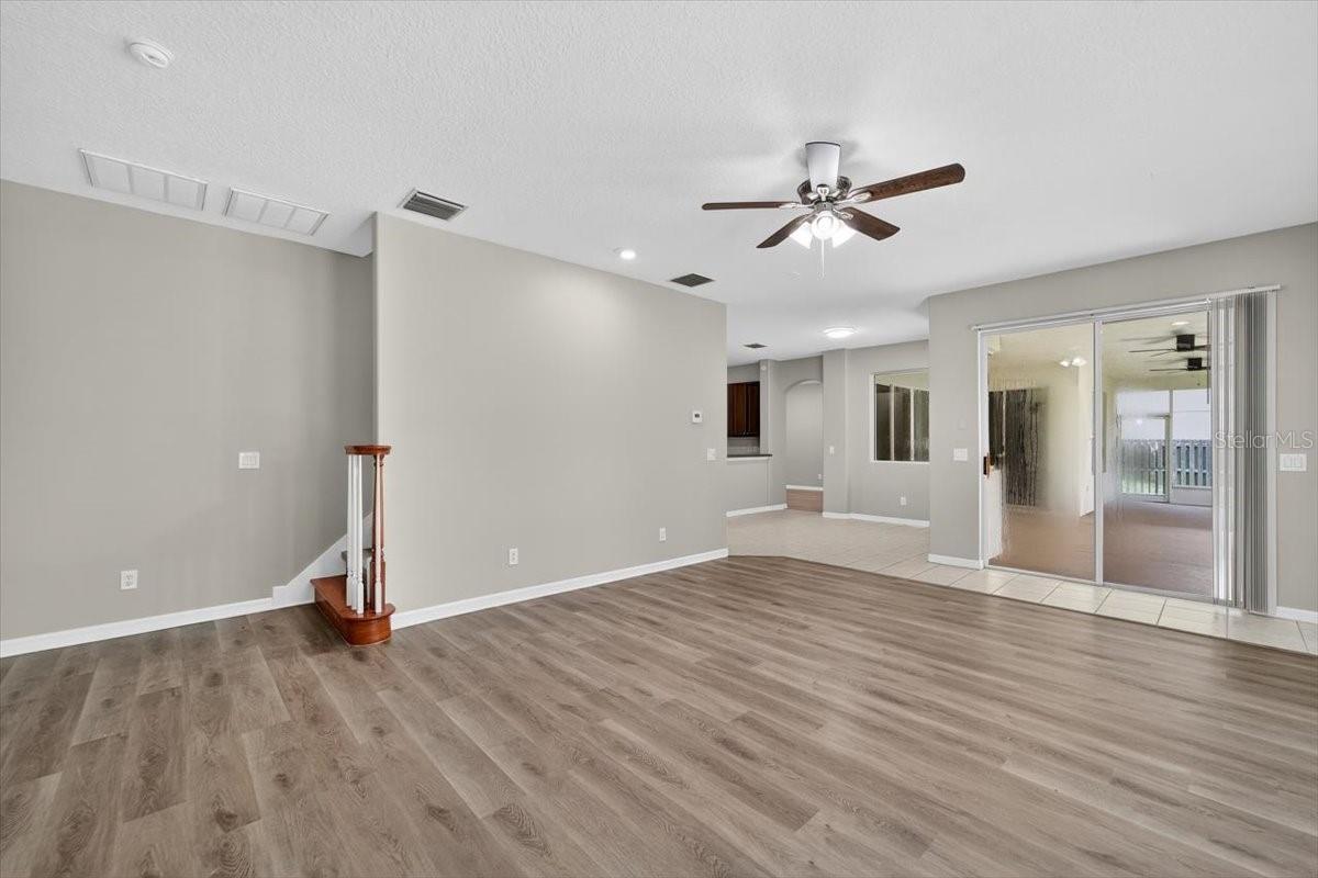 Image 11 of 33 For 306 Red Elm Place
