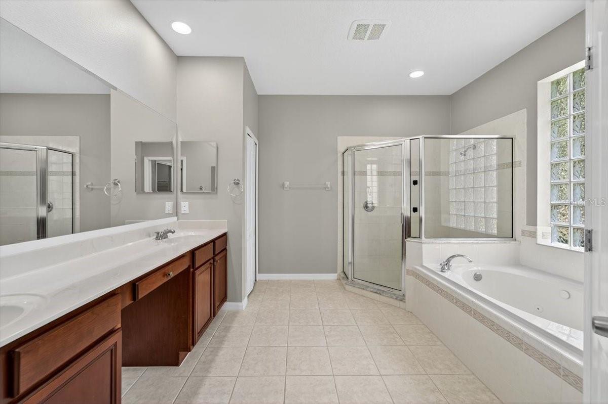 Image 16 of 33 For 306 Red Elm Place