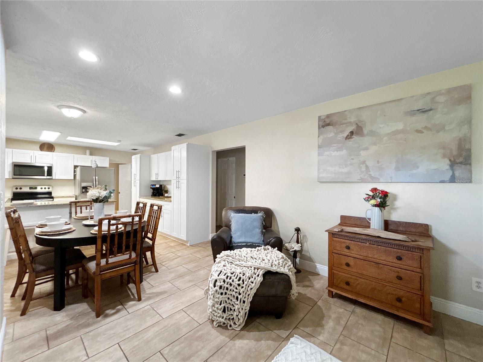 Image 11 of 50 For 8785 Wildwood Lane