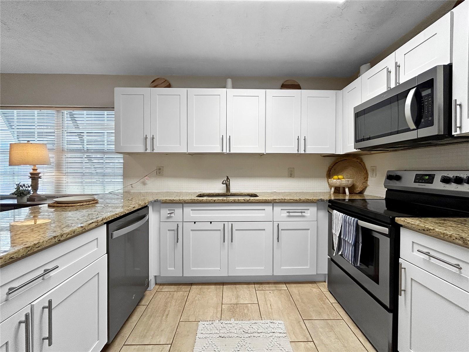 Image 14 of 50 For 8785 Wildwood Lane