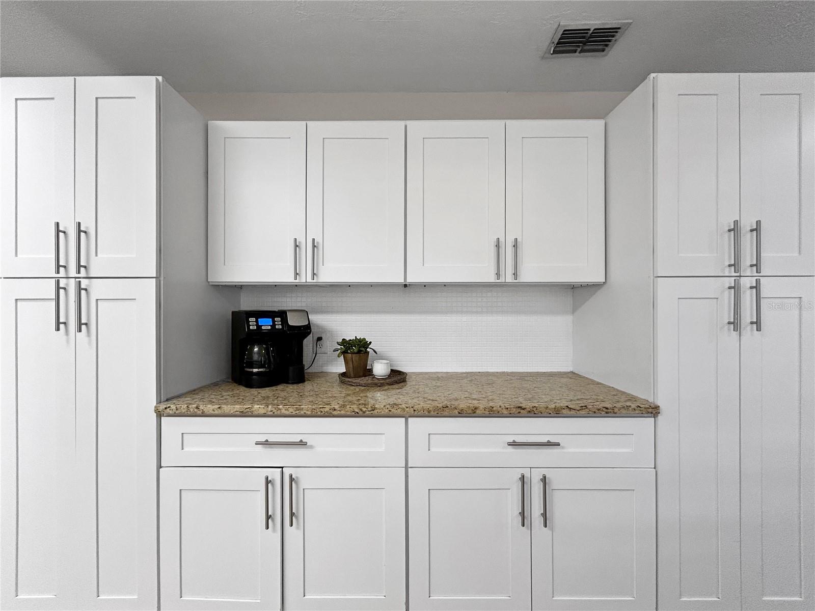 Image 17 of 50 For 8785 Wildwood Lane