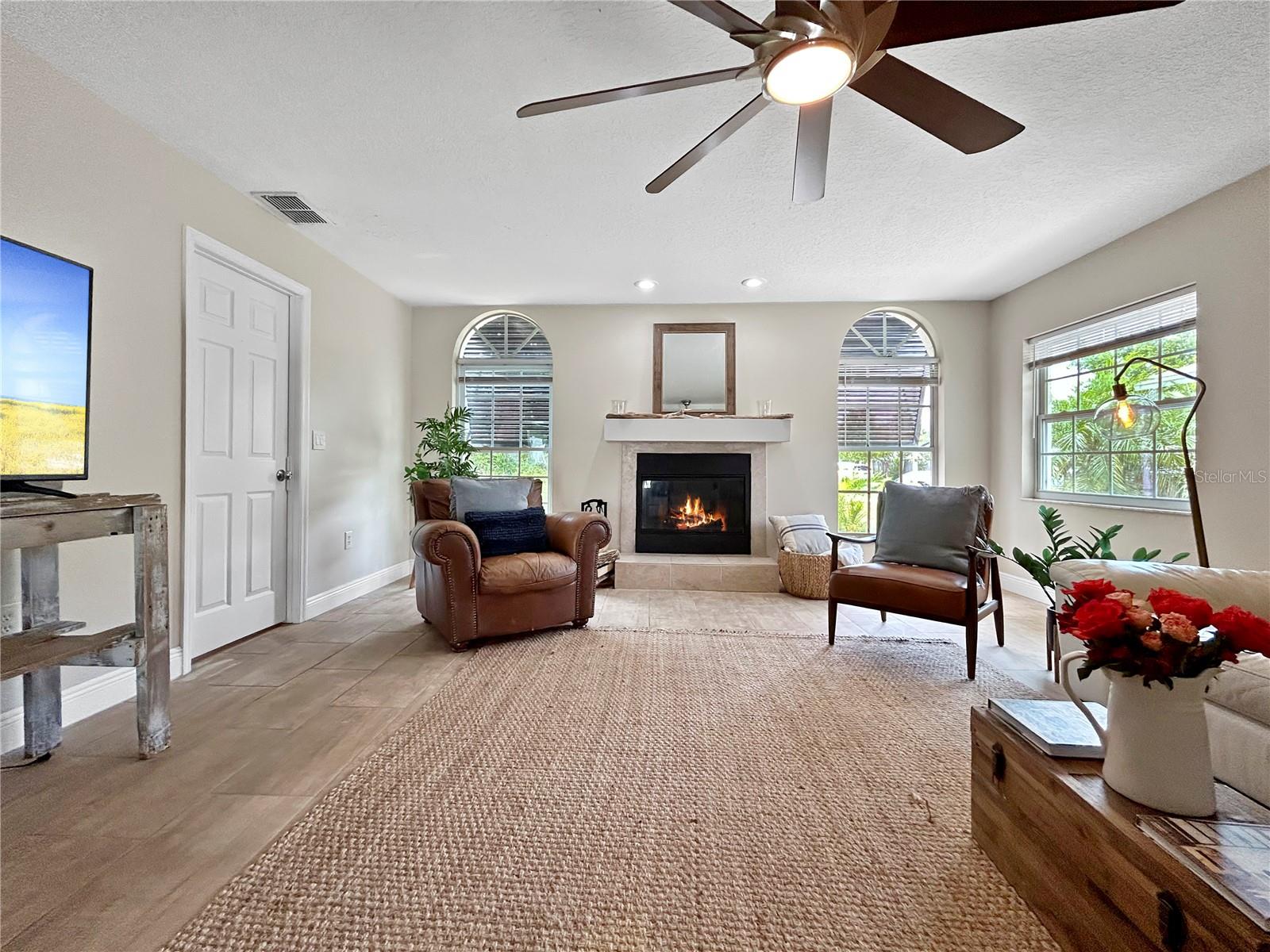 Image 20 of 50 For 8785 Wildwood Lane