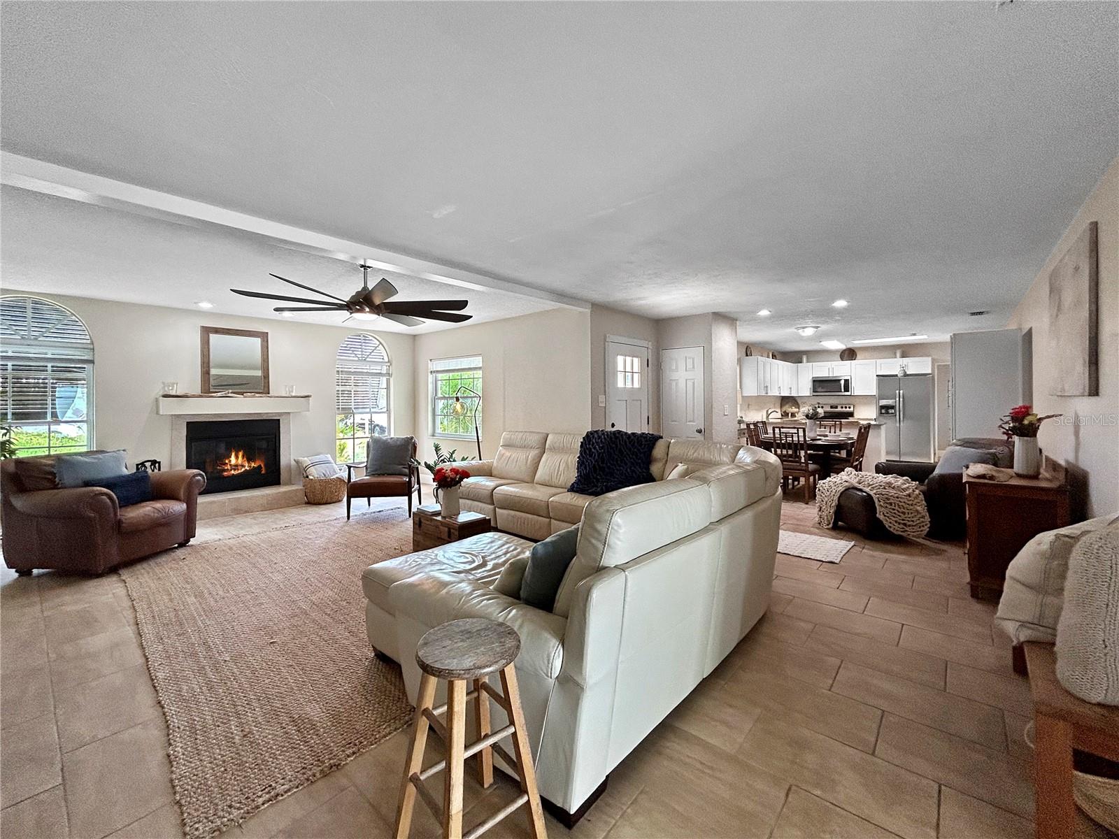 Image 8 of 50 For 8785 Wildwood Lane