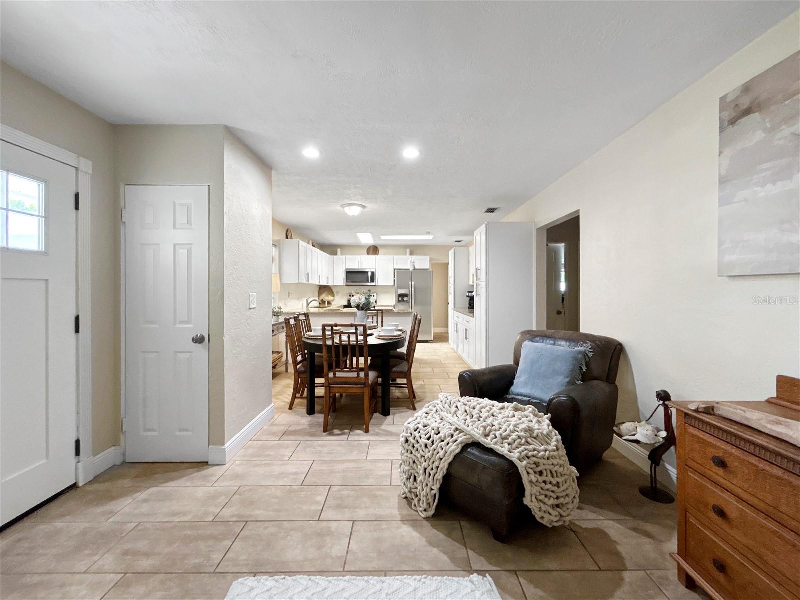 Image 9 of 50 For 8785 Wildwood Lane
