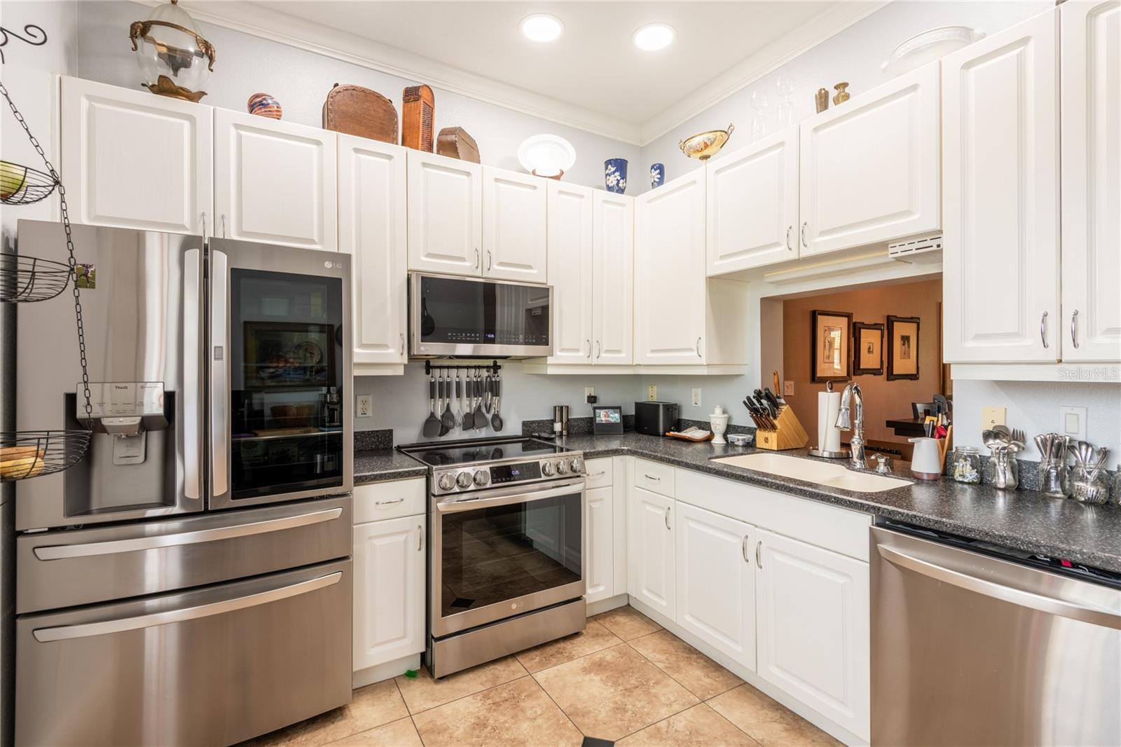 Image 6 of 25 For 21032 Picasso Court K201