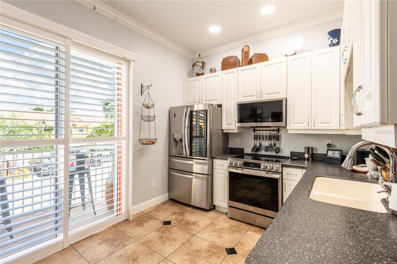 Image 7 of 25 For 21032 Picasso Court K201