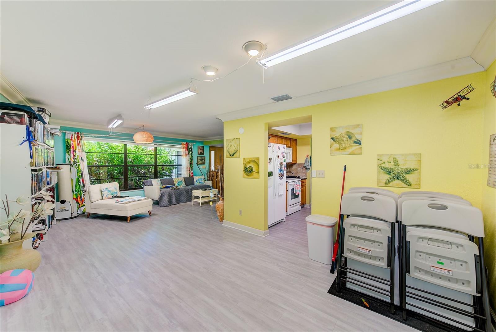 Listing photo id 8 for 3104 Hillside Lane