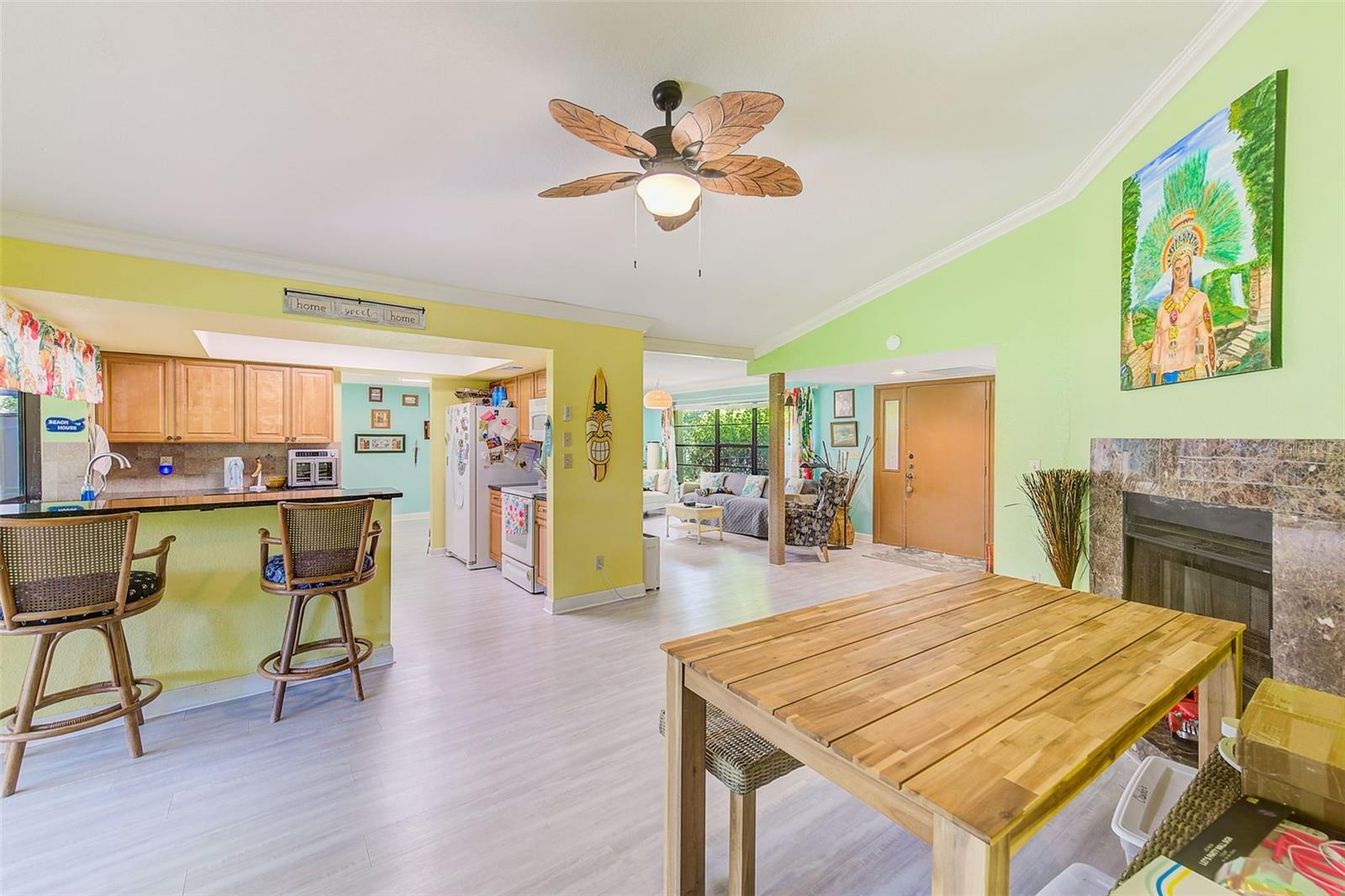 Listing photo id 11 for 3104 Hillside Lane