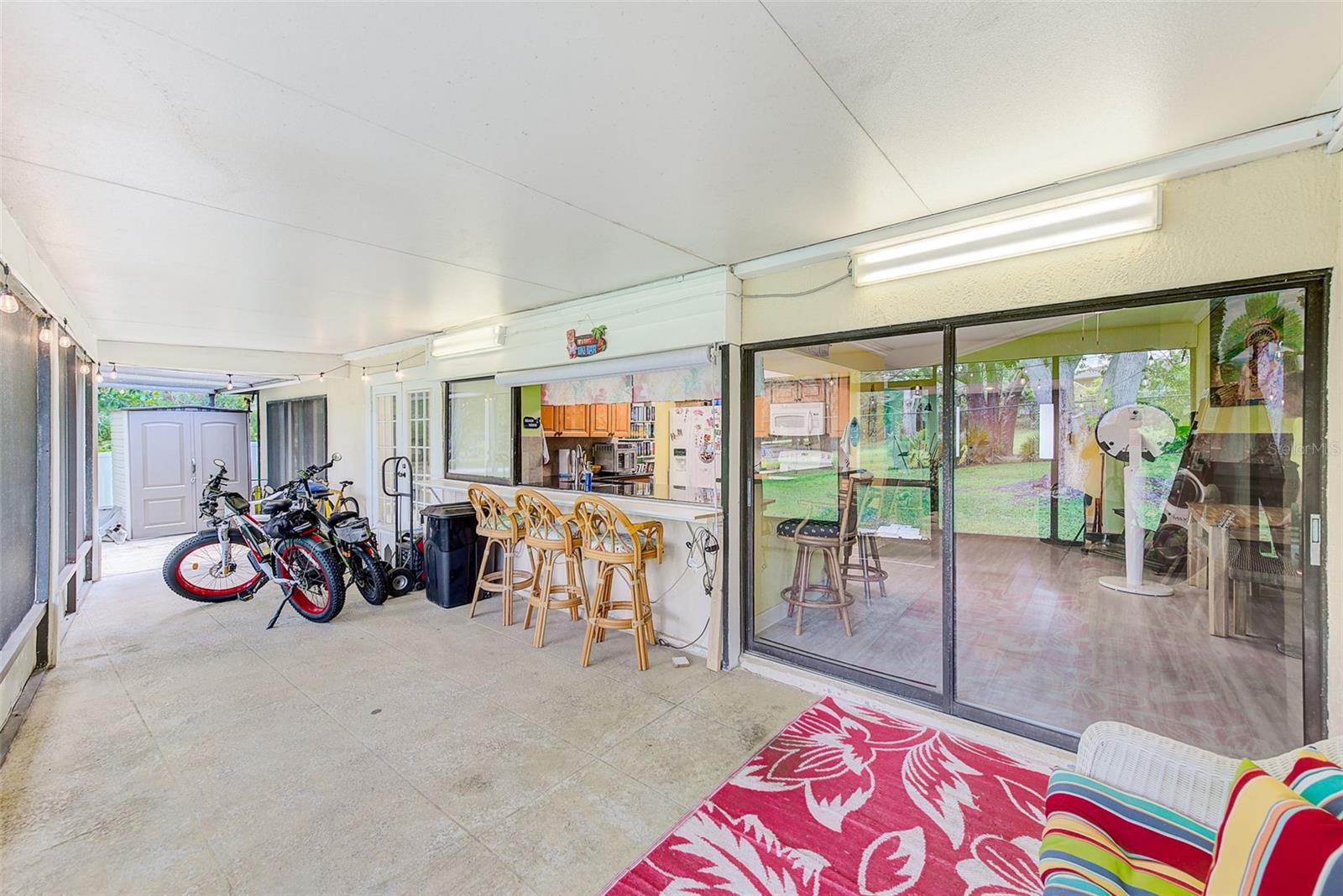Listing photo id 28 for 3104 Hillside Lane
