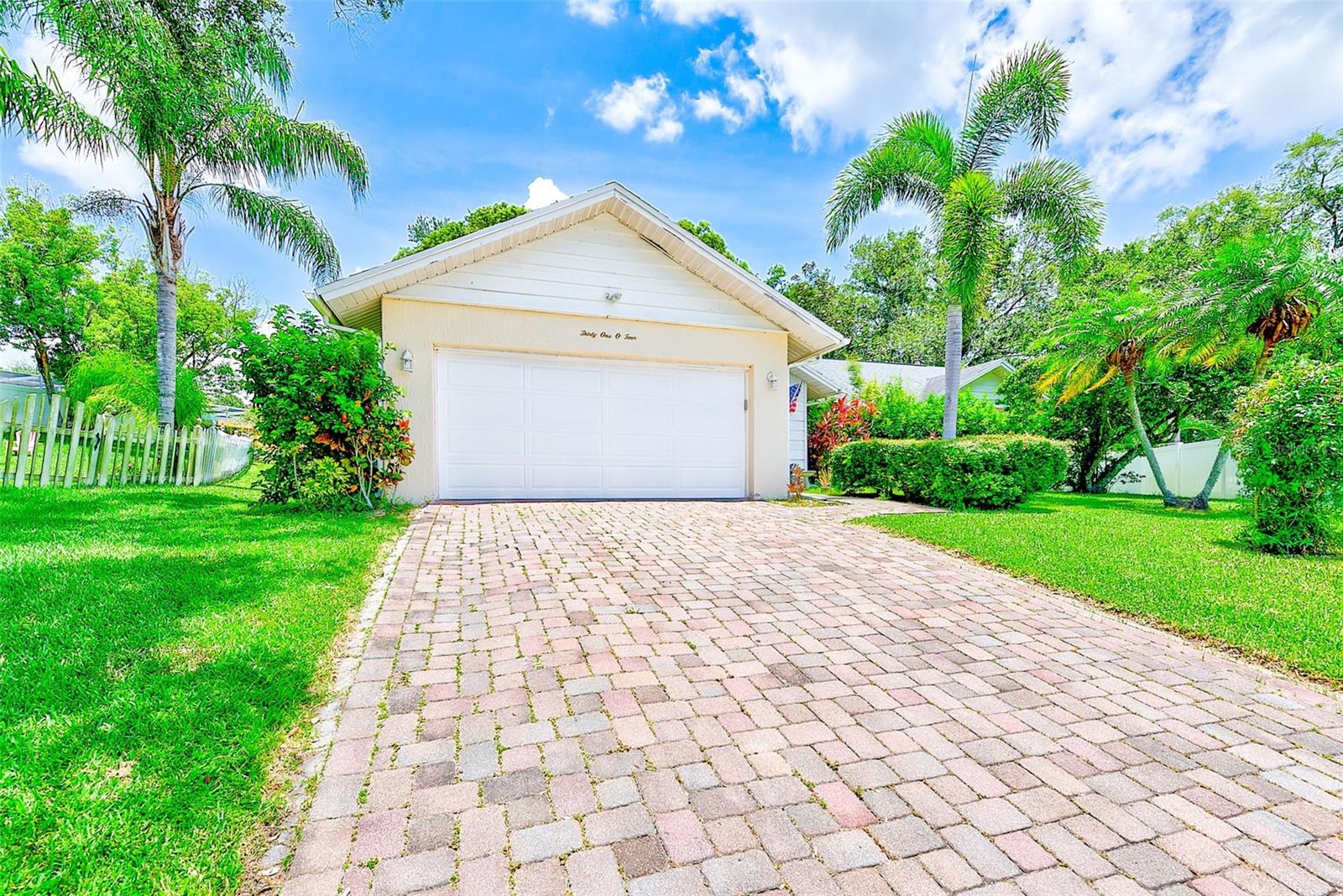 Listing photo id 39 for 3104 Hillside Lane