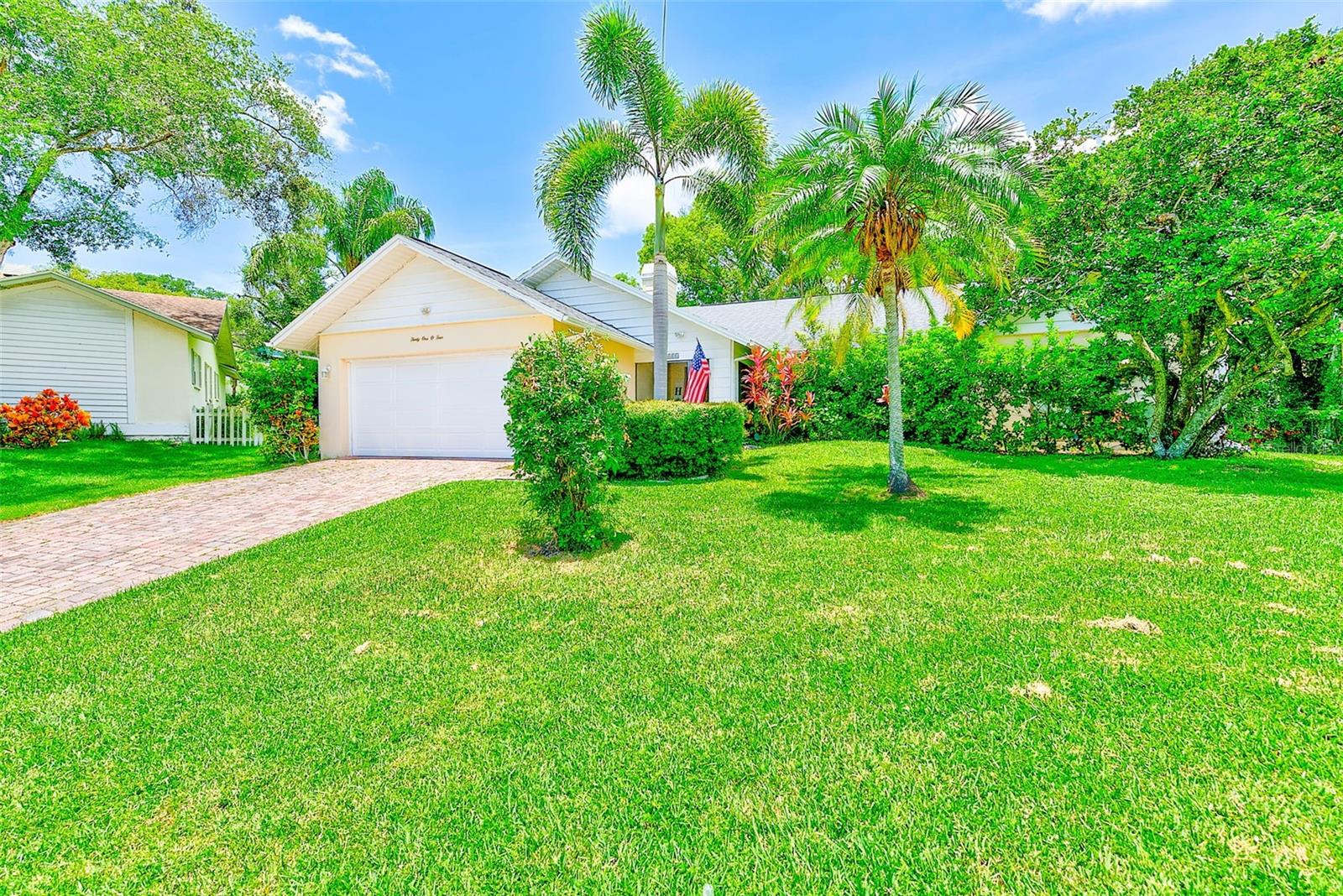 Listing photo id 40 for 3104 Hillside Lane
