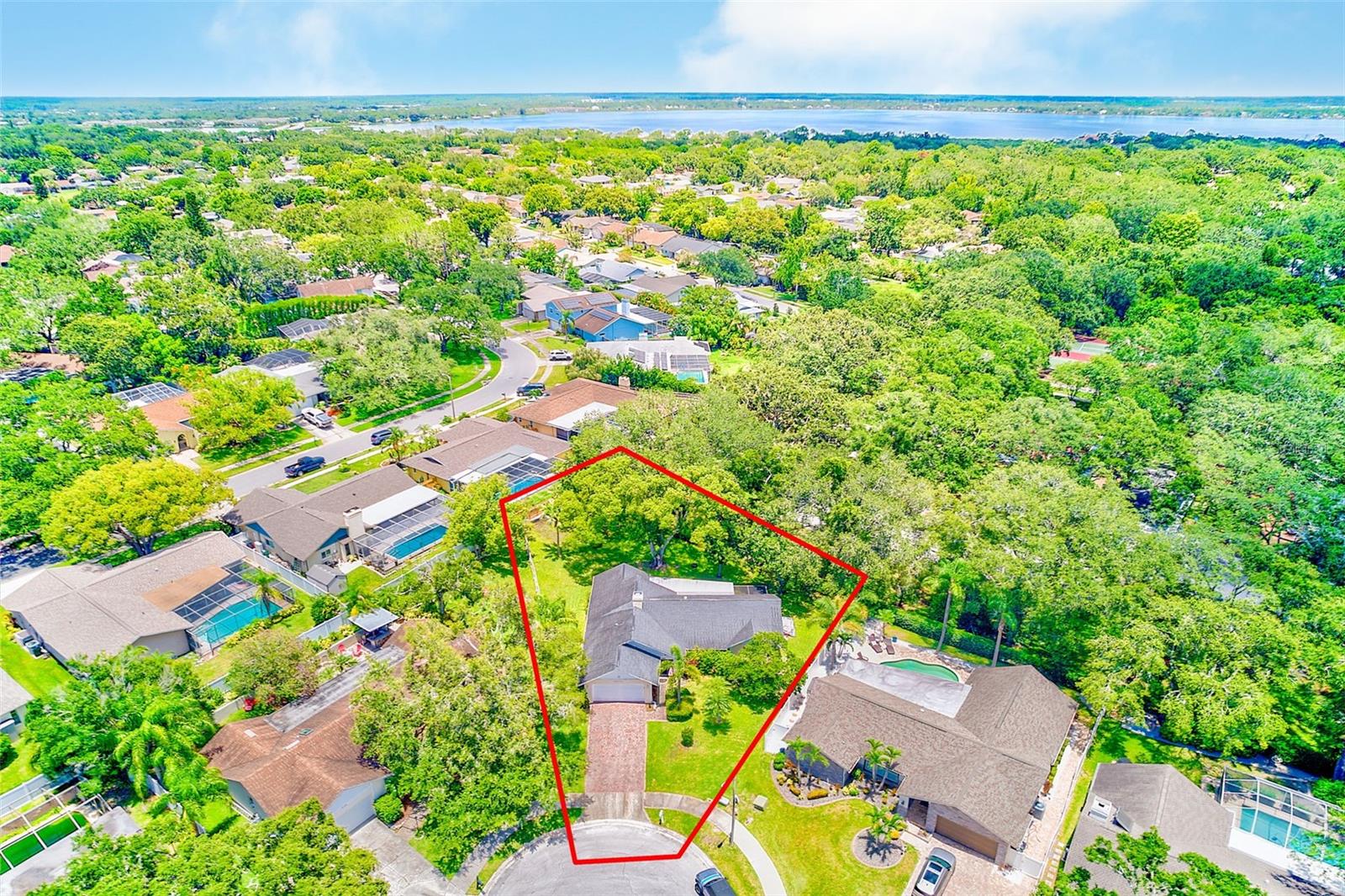 Listing photo id 46 for 3104 Hillside Lane