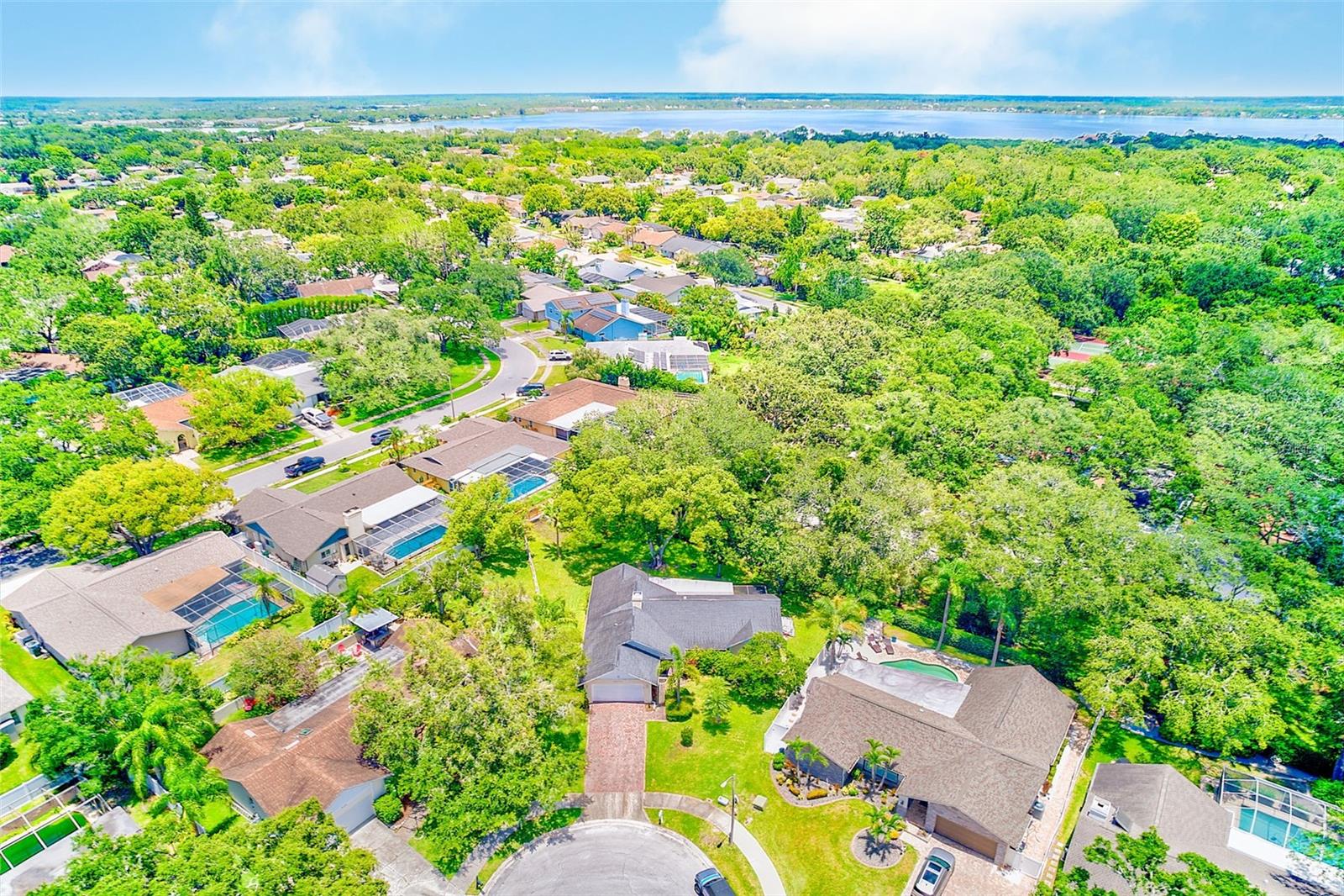 Listing photo id 47 for 3104 Hillside Lane
