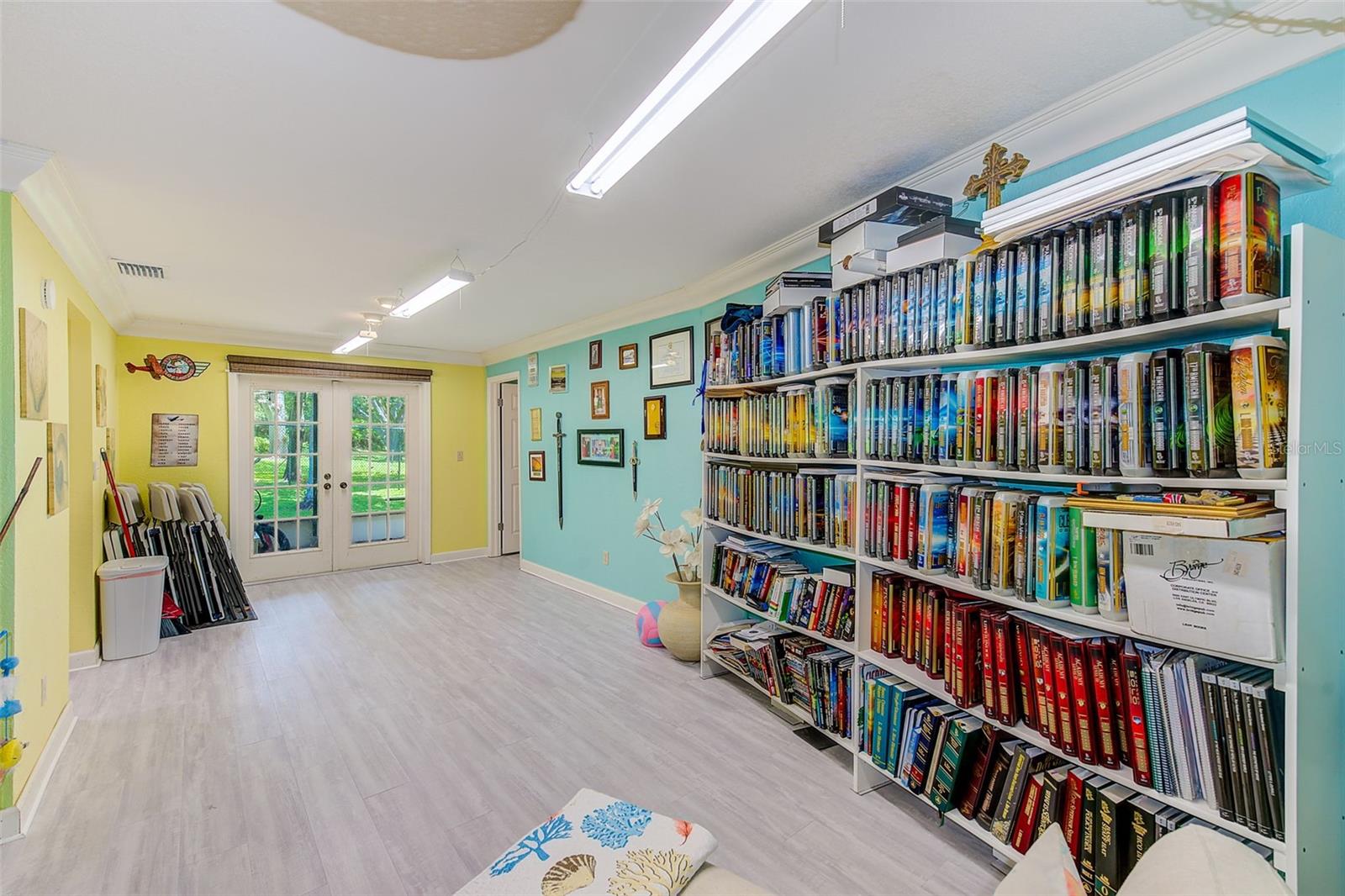 Listing photo id 6 for 3104 Hillside Lane