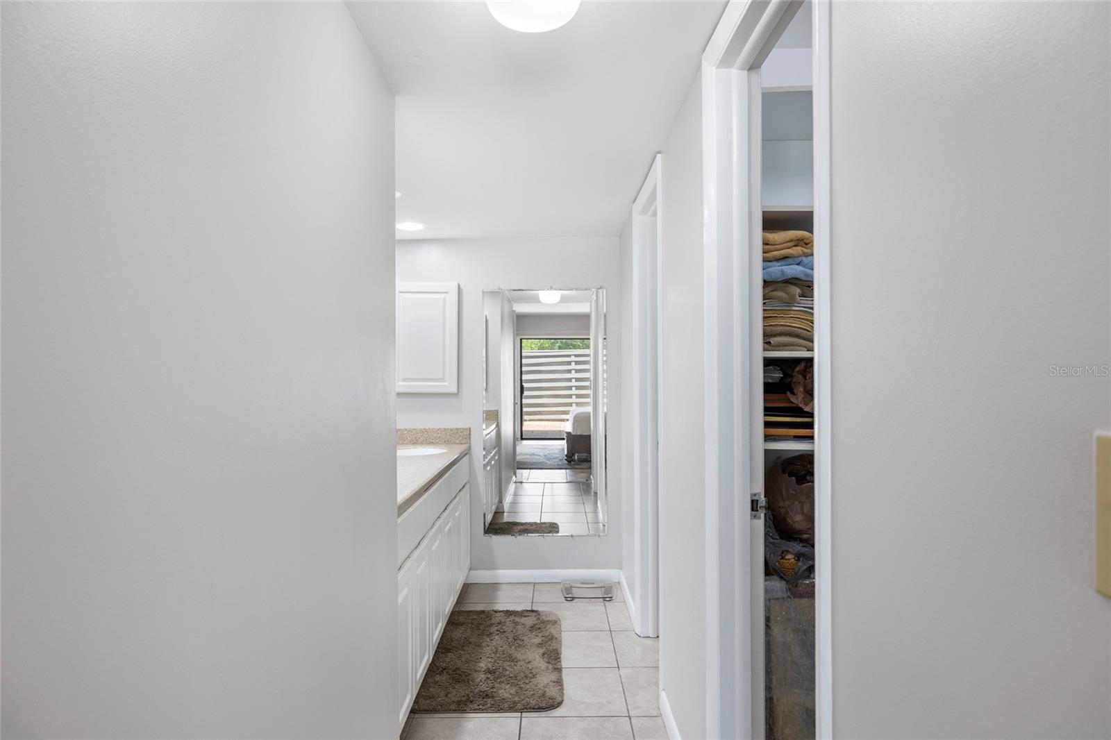 Image 19 of 41 For 4156 Northmeadow Circle