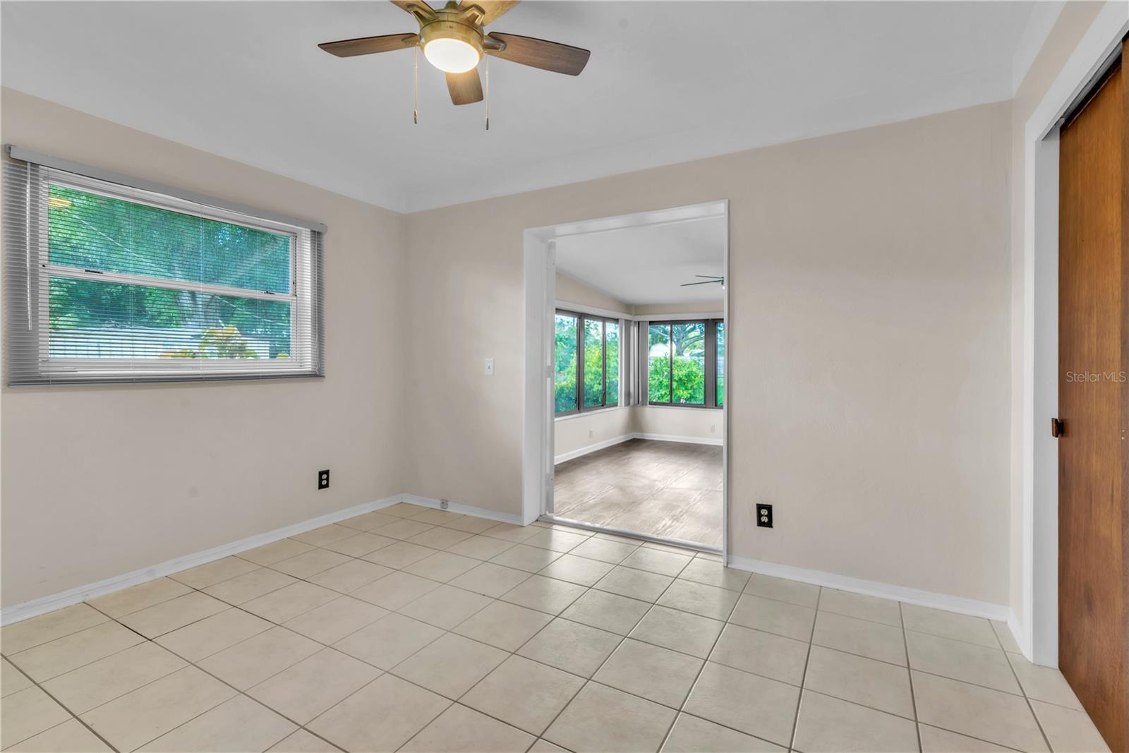 Image 15 of 28 For 6242 56th Avenue N