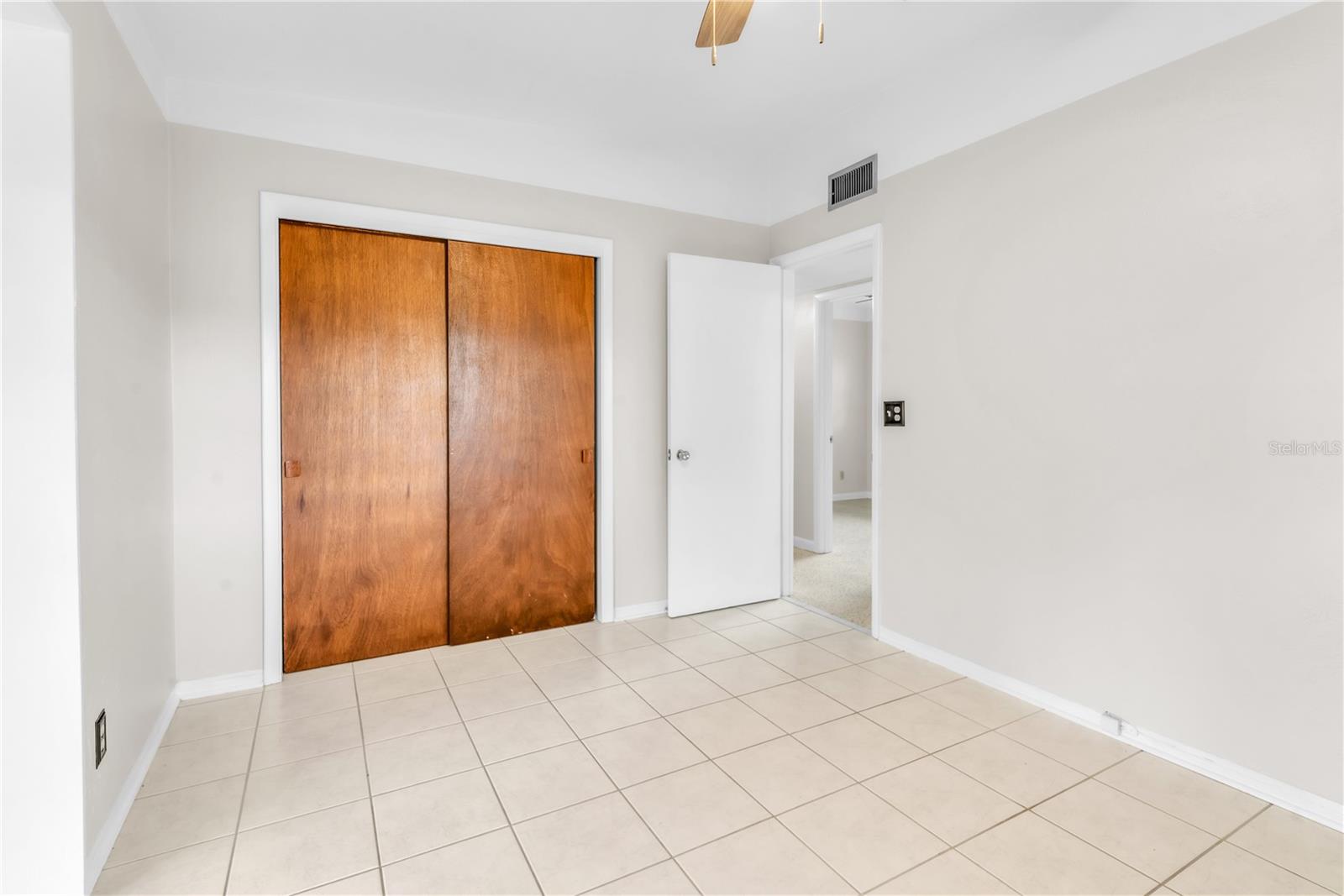 Image 16 of 28 For 6242 56th Avenue N