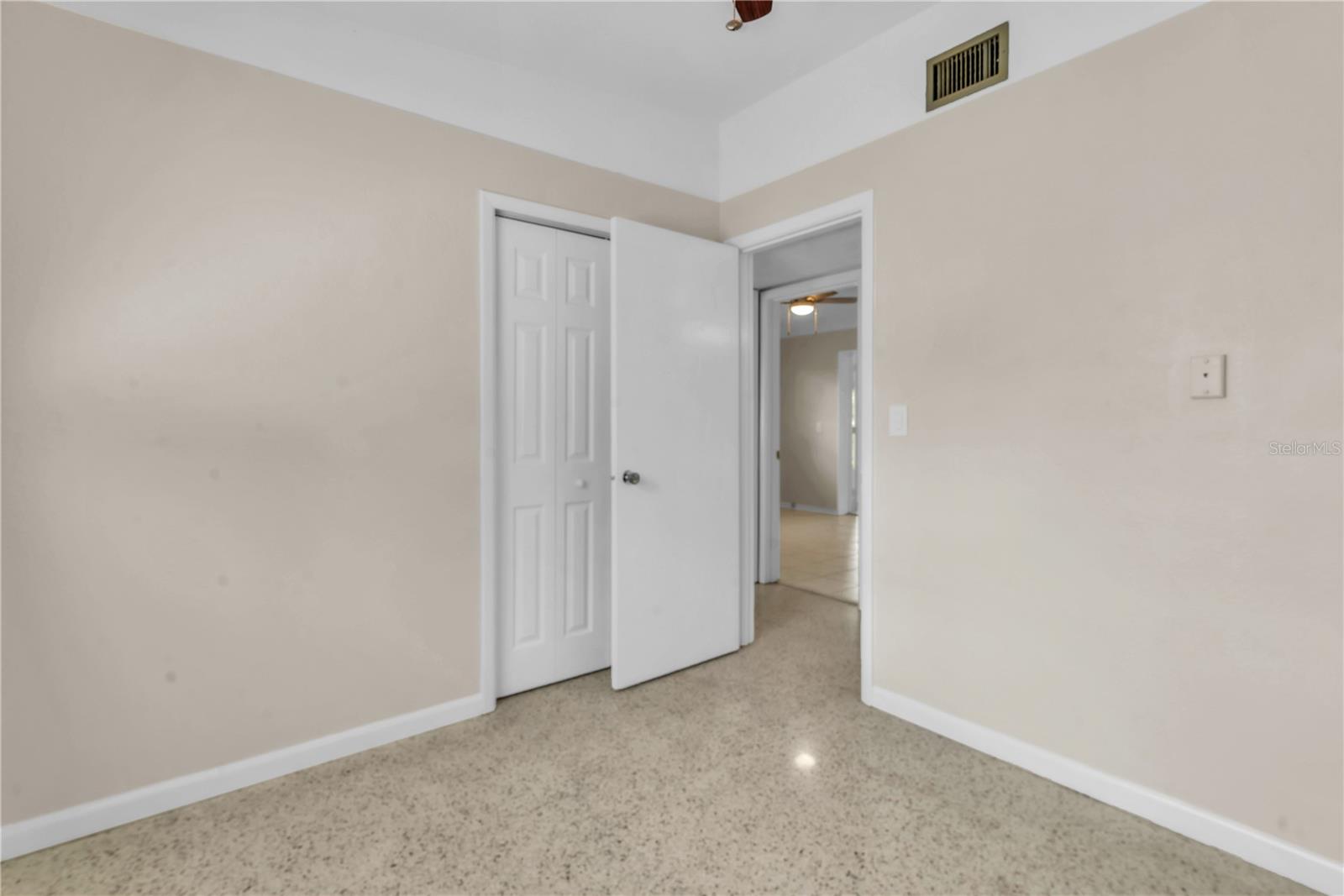 Image 18 of 28 For 6242 56th Avenue N