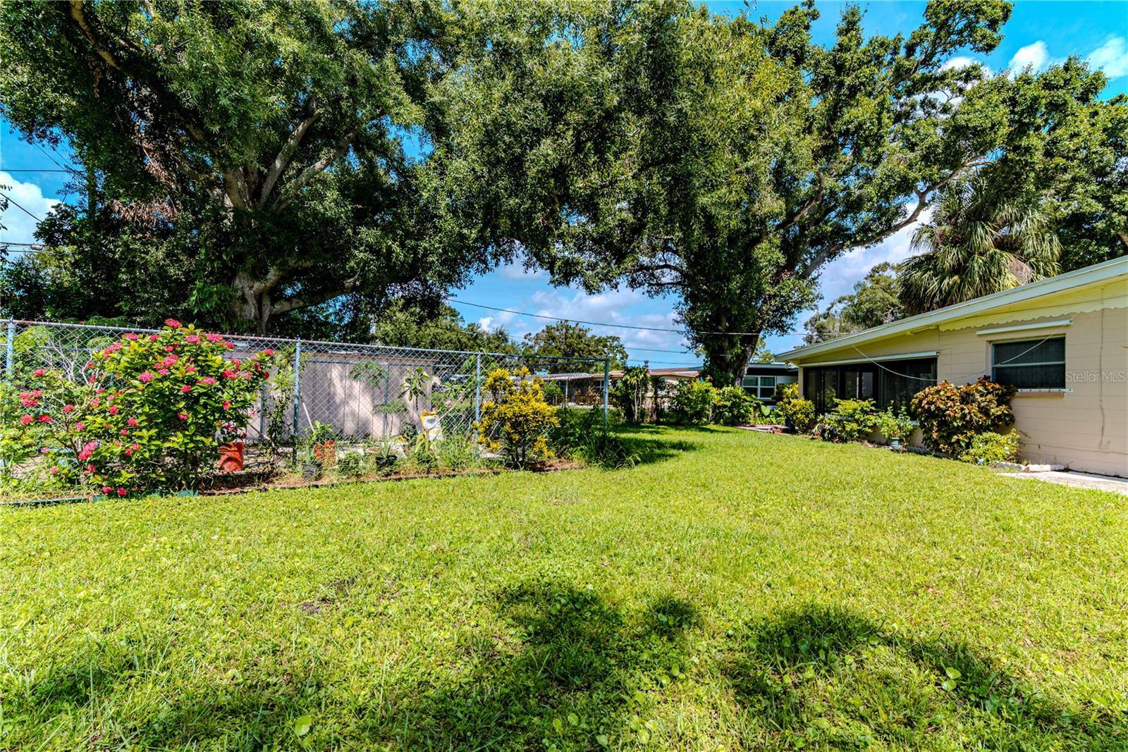 Image 27 of 28 For 6242 56th Avenue N