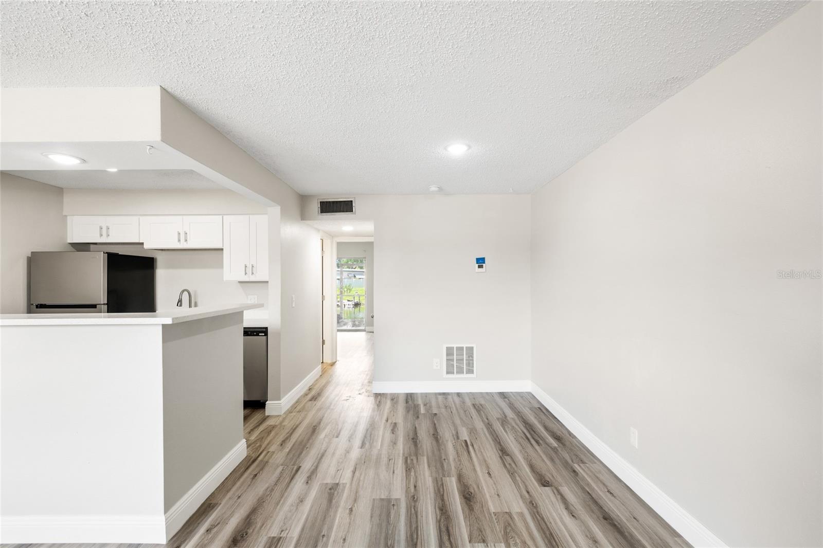 Image 10 of 30 For 9213 Tudor Drive B104