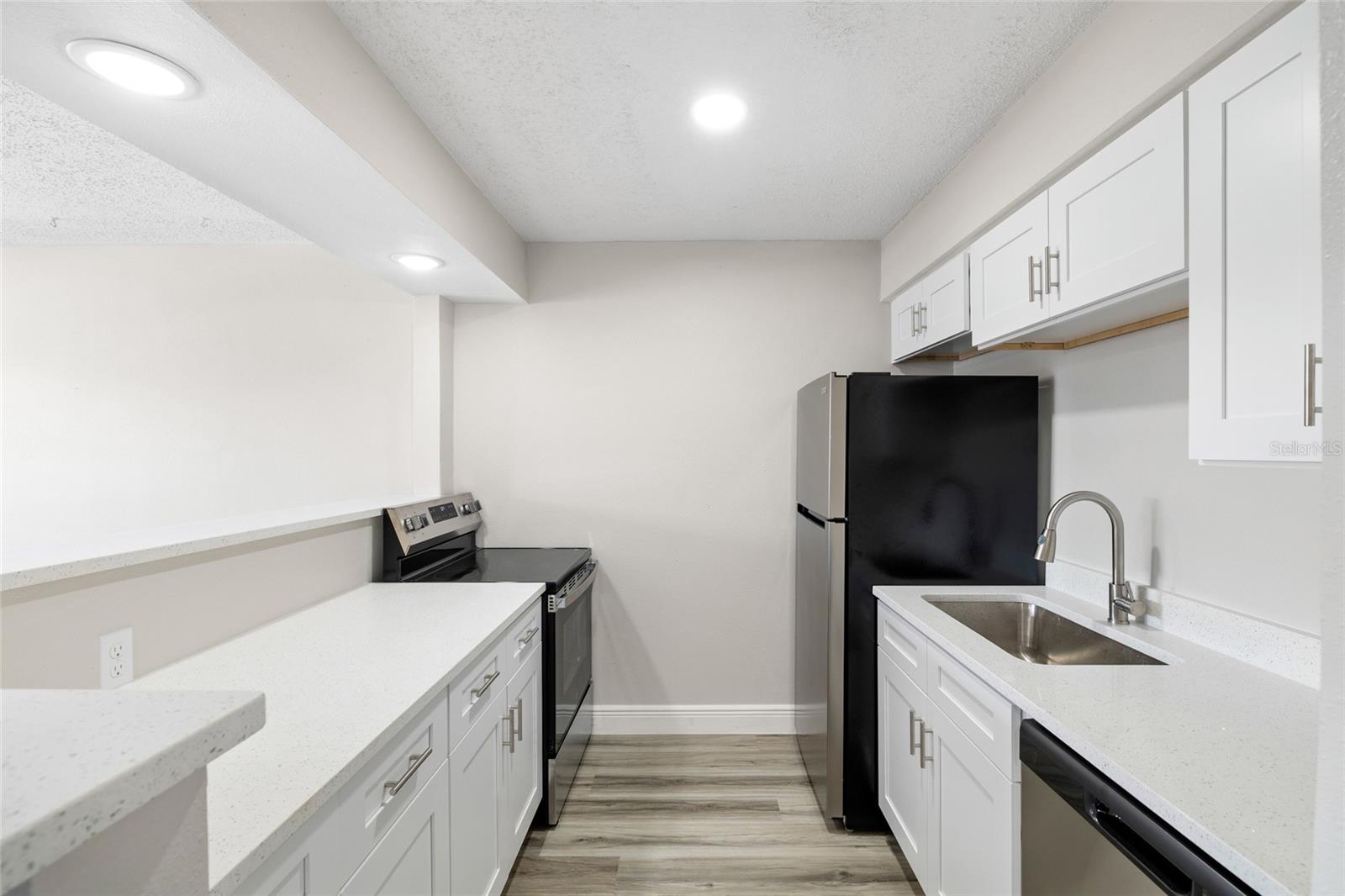 Image 11 of 30 For 9213 Tudor Drive B104