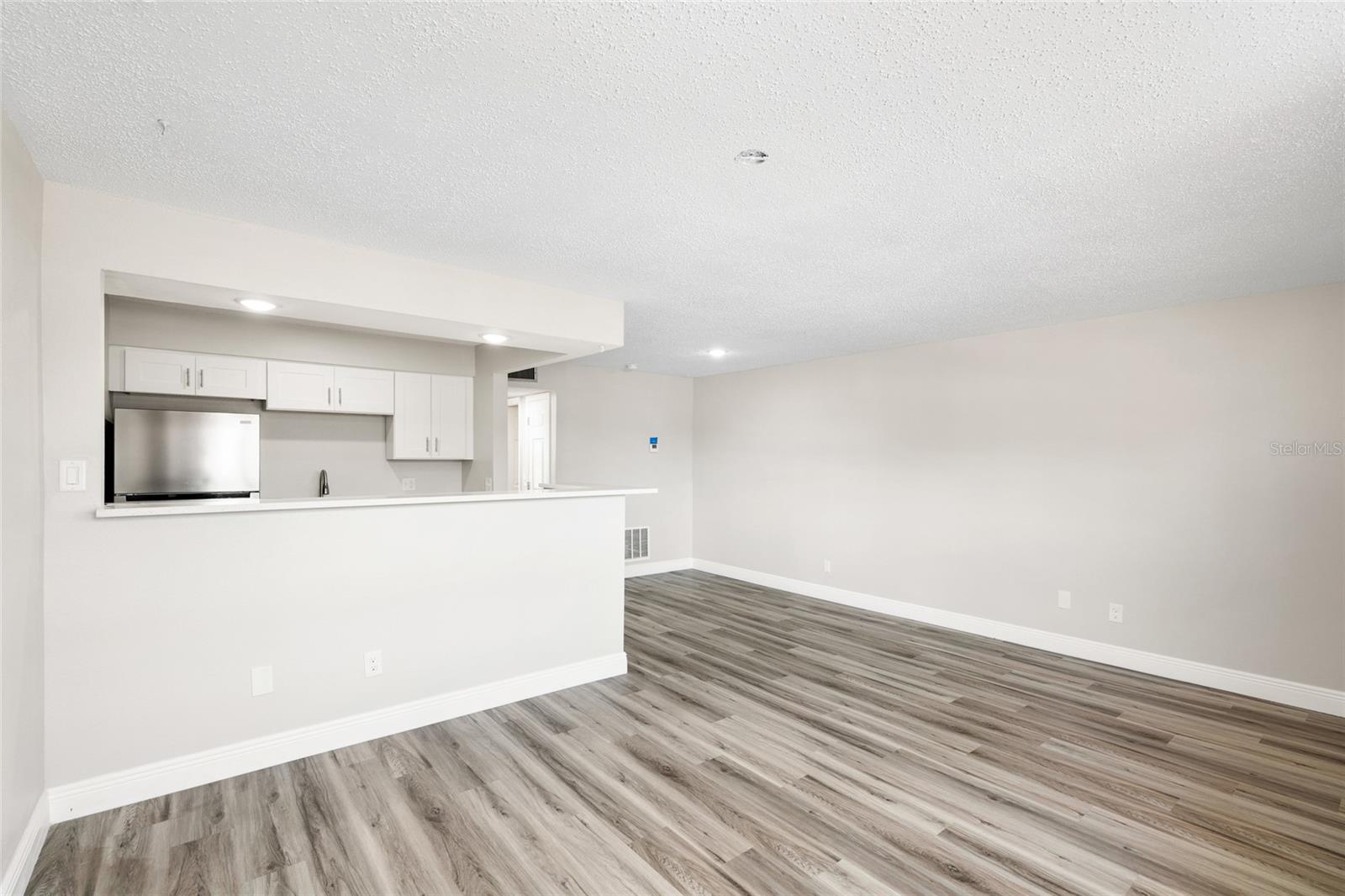 Image 7 of 30 For 9213 Tudor Drive B104