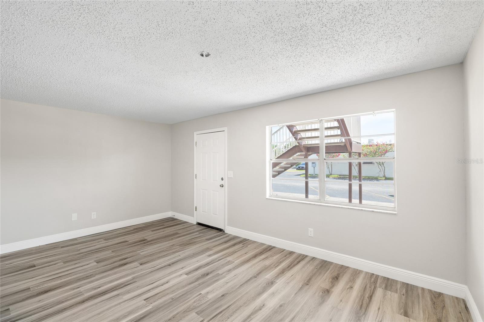 Image 8 of 30 For 9213 Tudor Drive B104